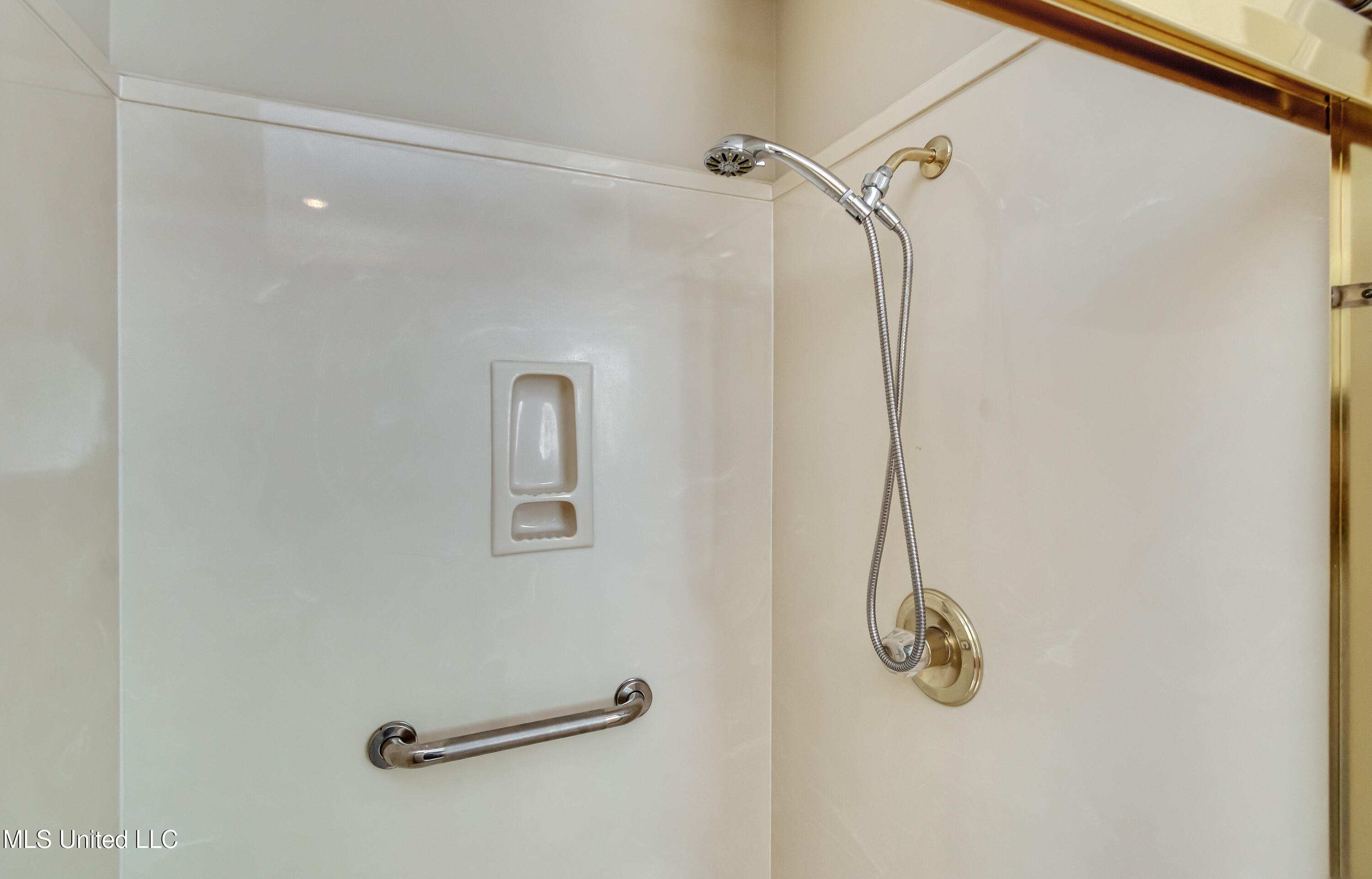 323 Eastridge Drive Property Photo 44