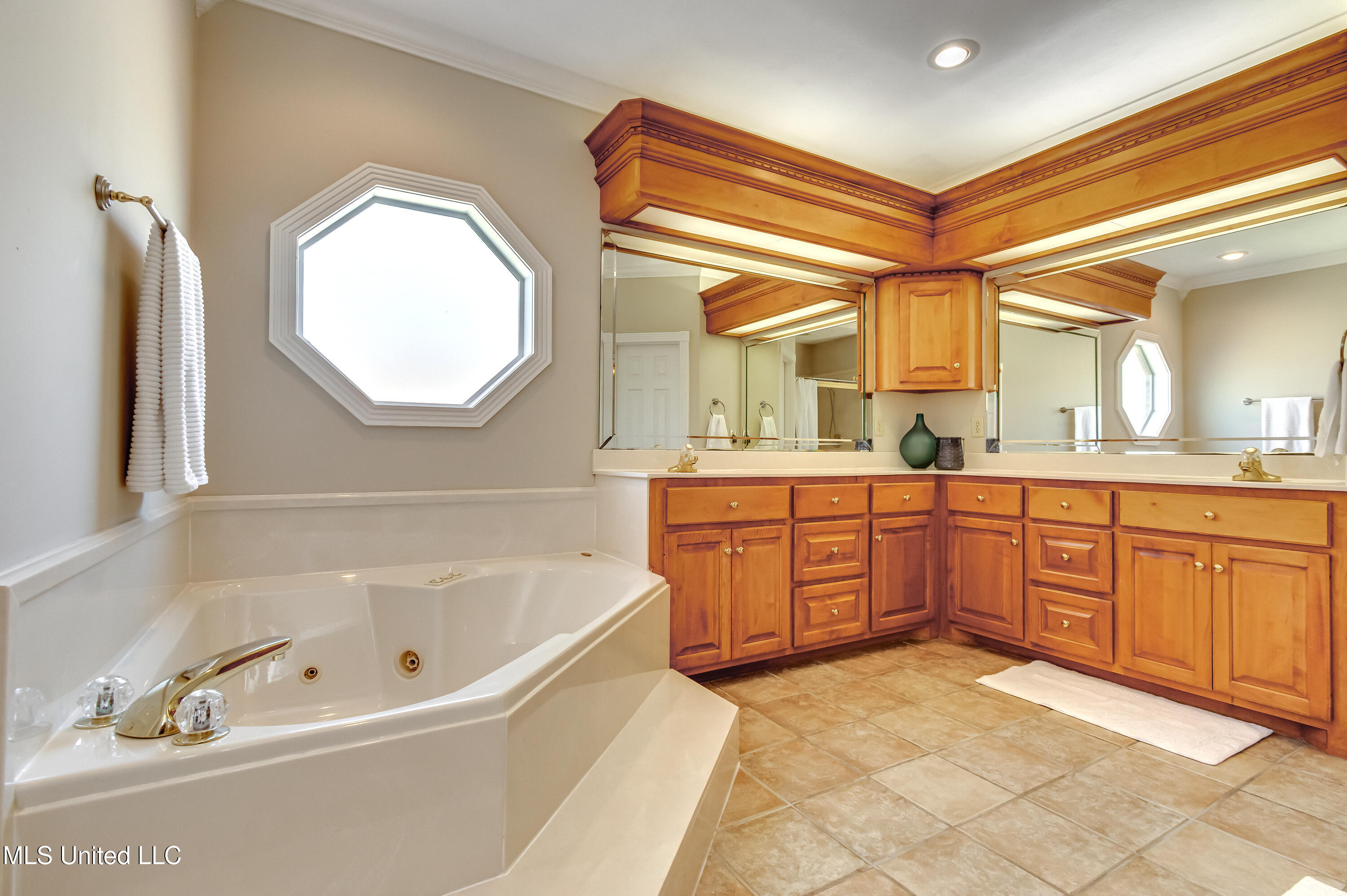323 Eastridge Drive Property Photo 45