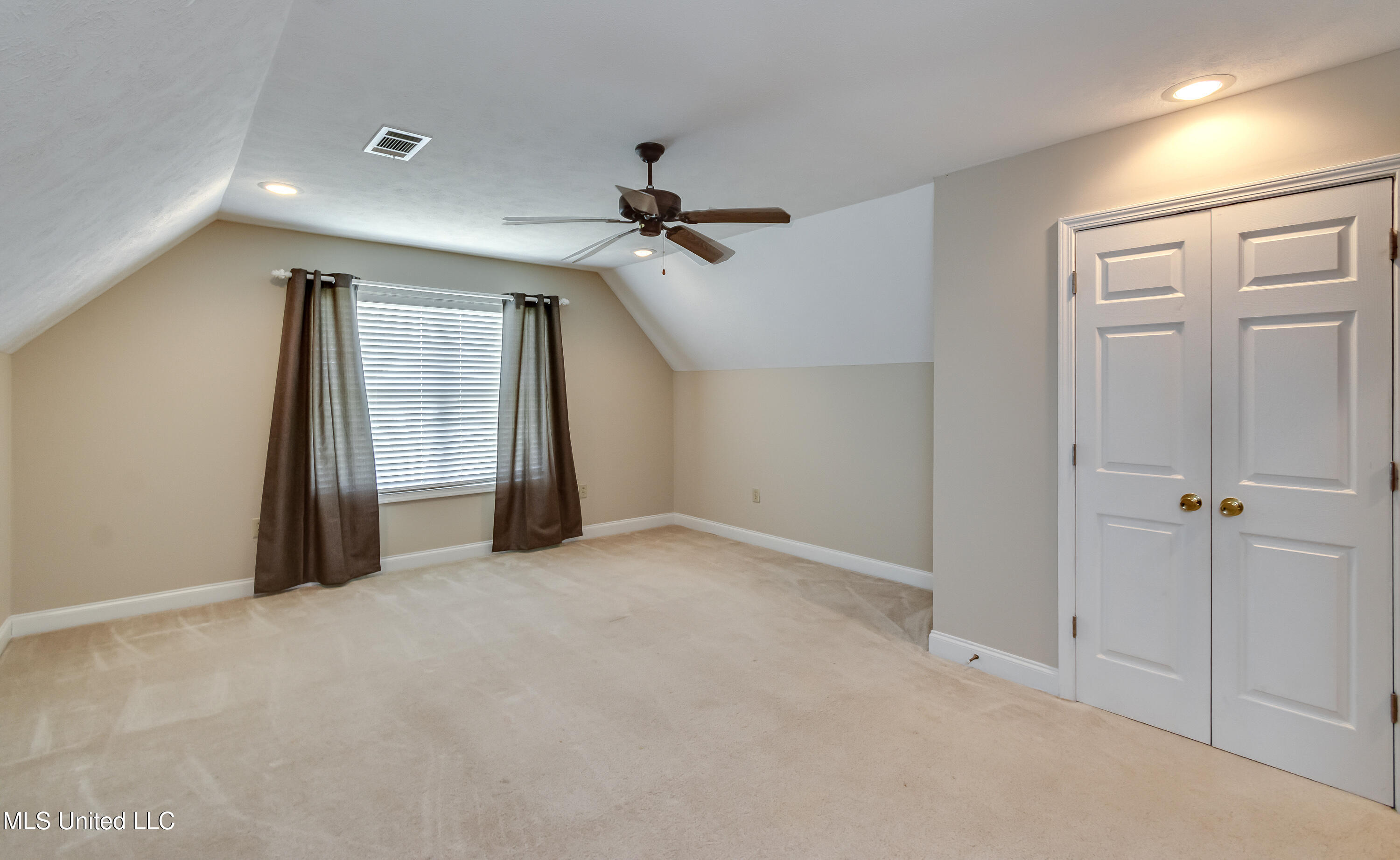 323 Eastridge Drive Property Photo 48
