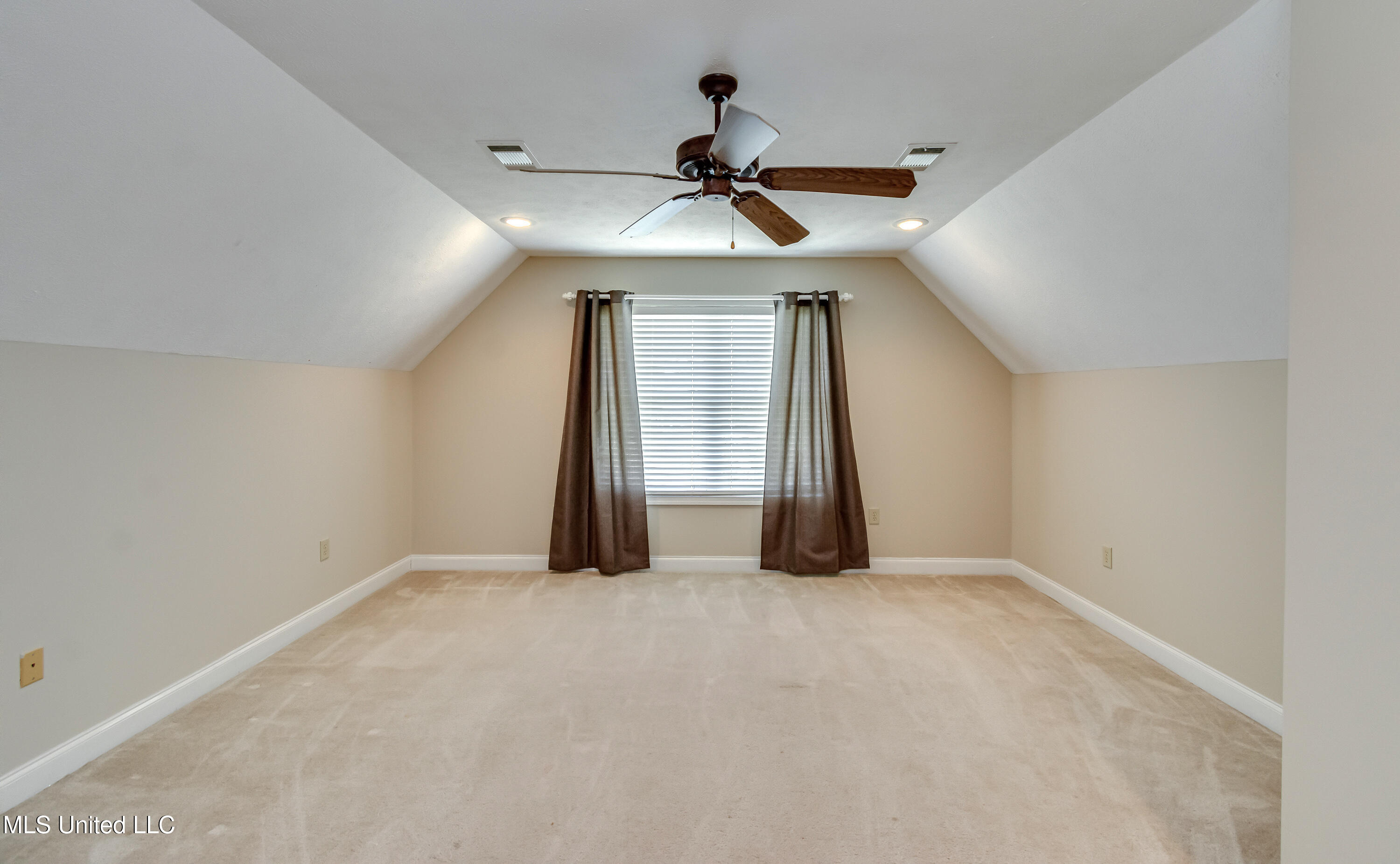 323 Eastridge Drive Property Photo 50