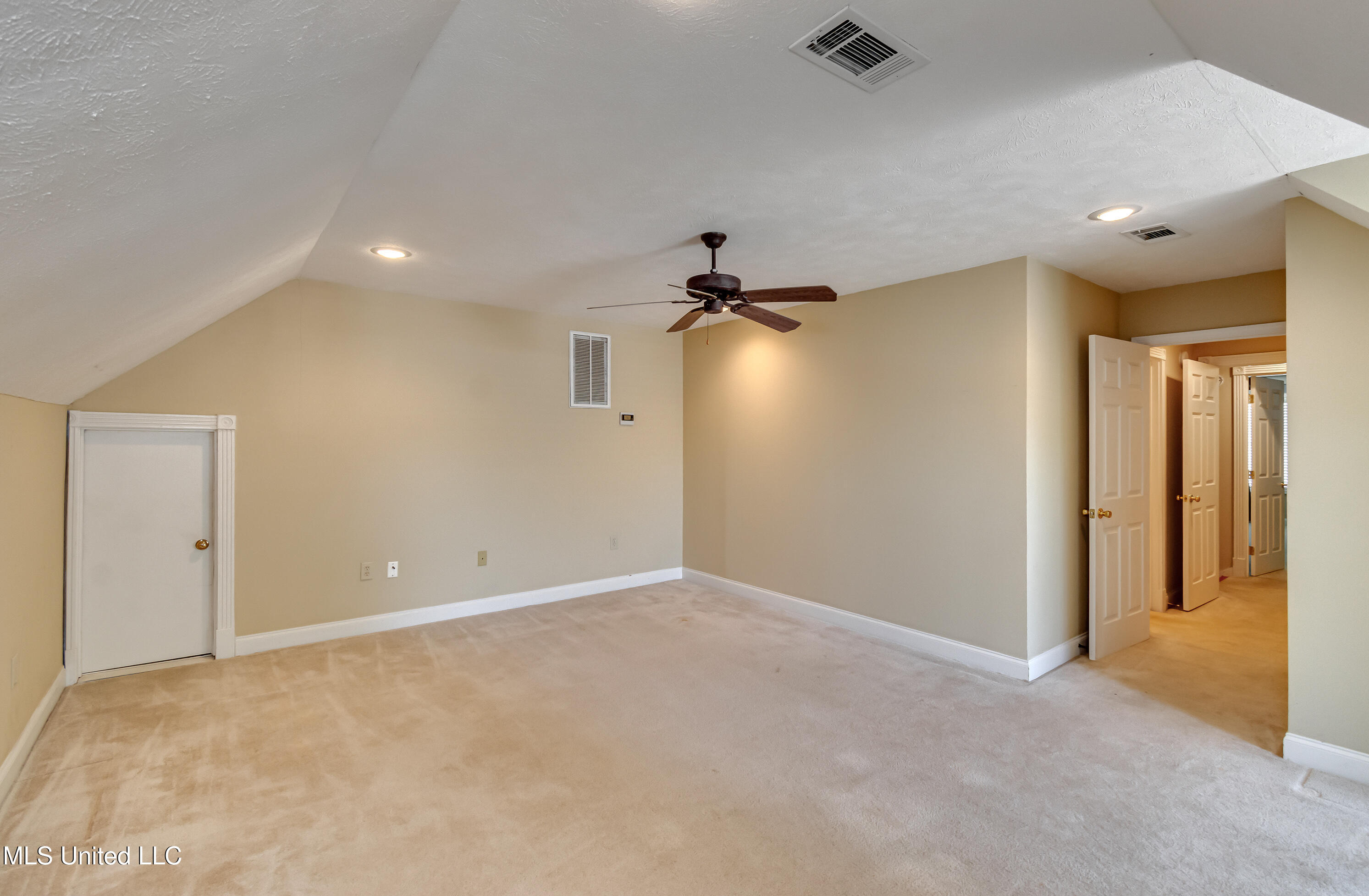 323 Eastridge Drive Property Photo 53