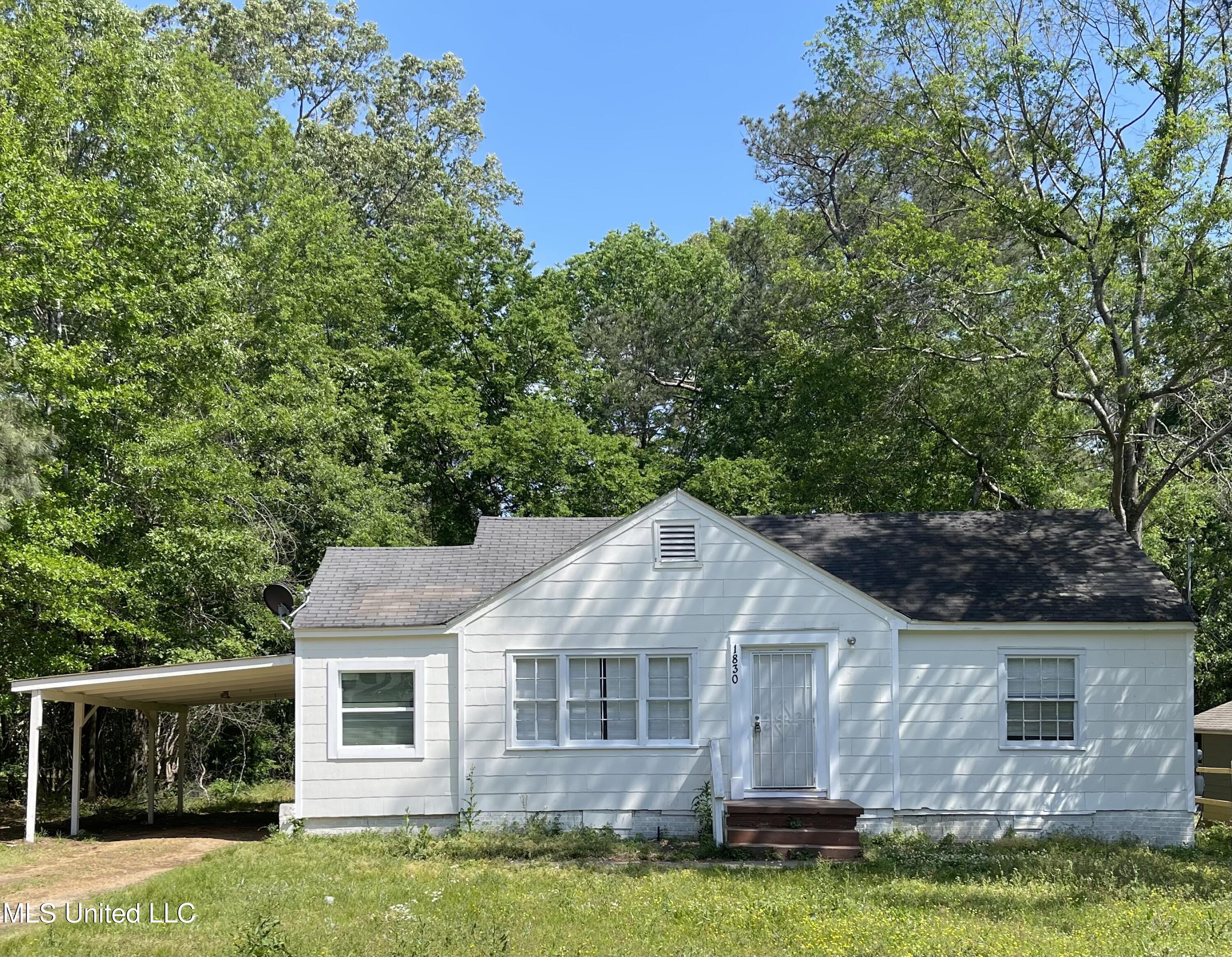 1830 Westover Street Property Photo 1