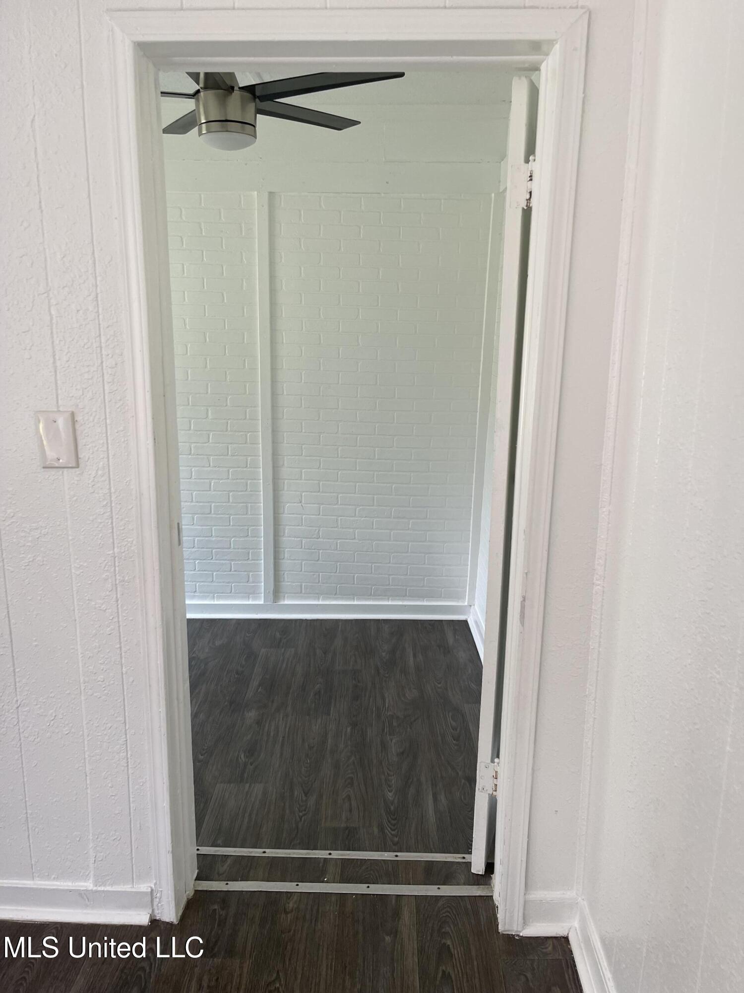 1830 Westover Street Property Photo 2