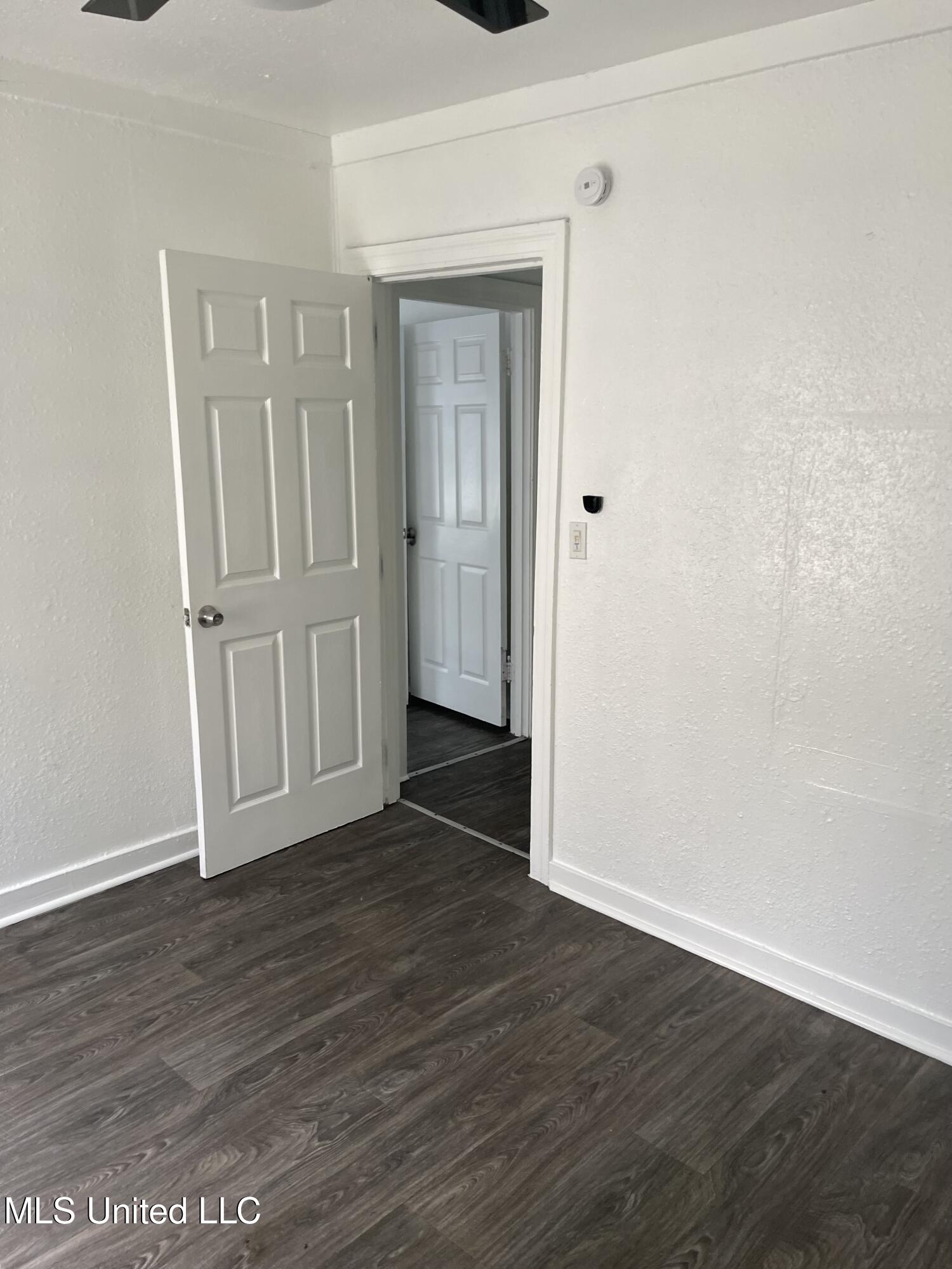 1830 Westover Street Property Photo 6