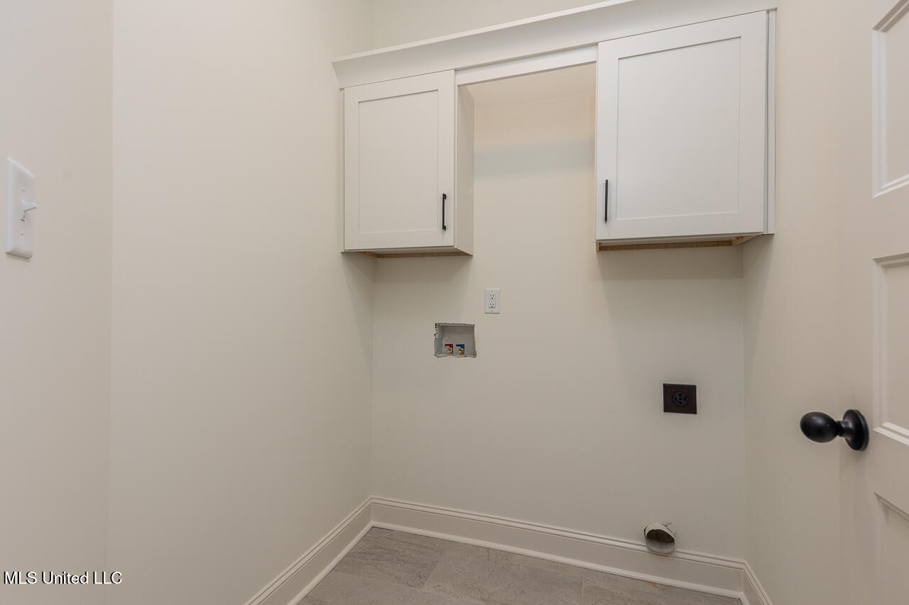 1419 Caroline Court Property Photo 10