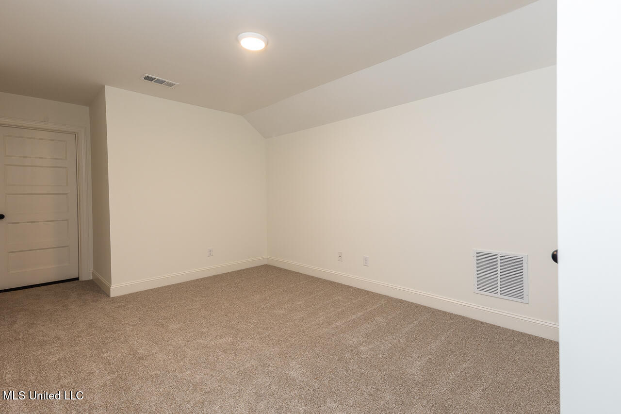 1419 Caroline Court Property Photo 23