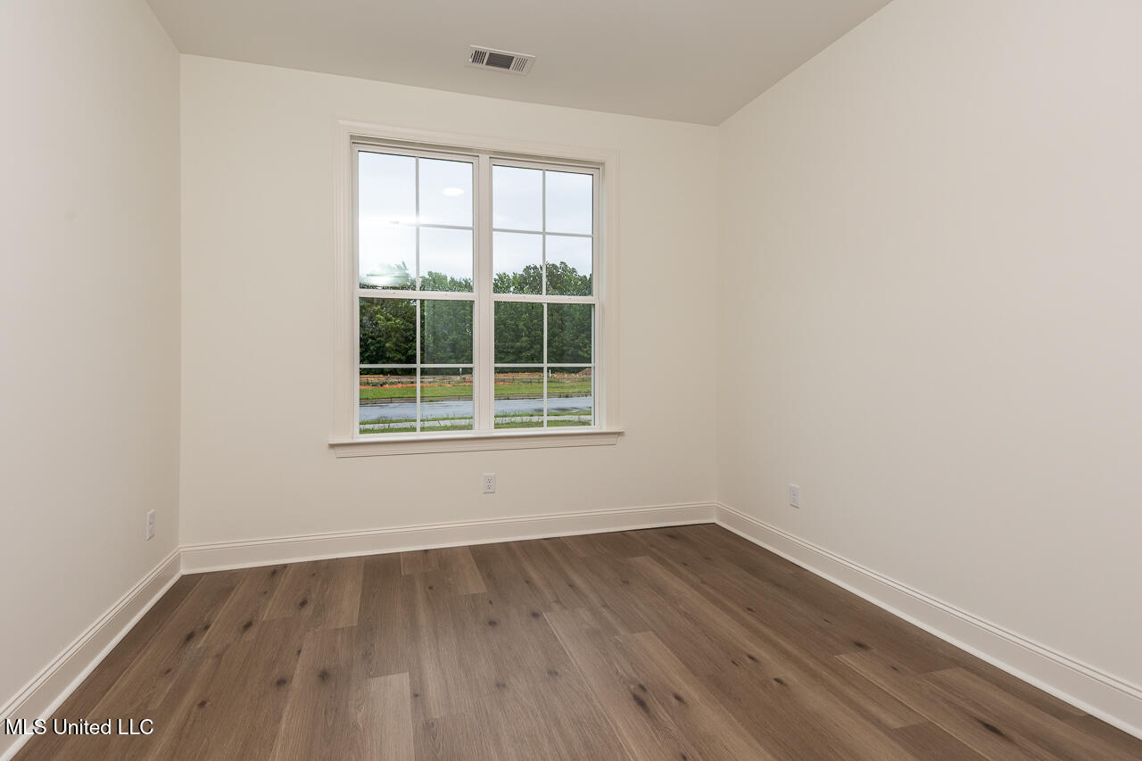 1419 Caroline Court Property Photo 24