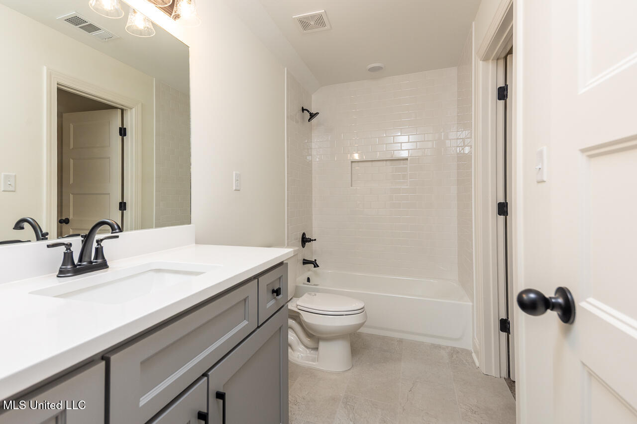 1419 Caroline Court Property Photo 25