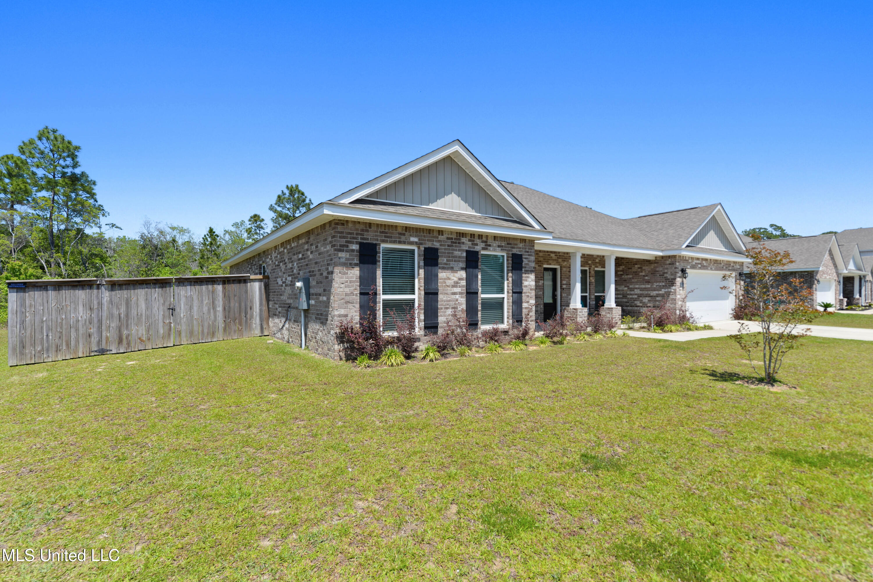 12213 Savannah Circle Property Photo 2