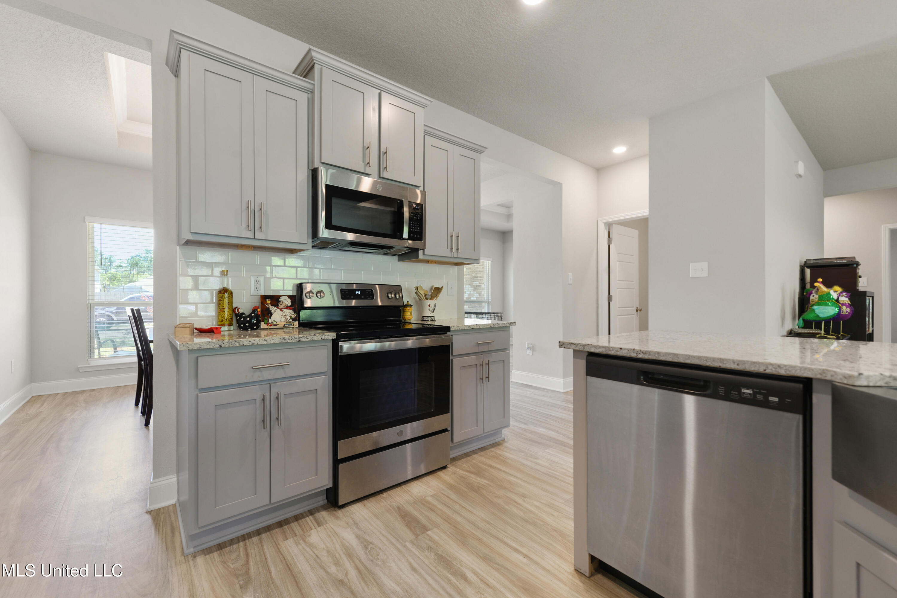 12213 Savannah Circle Property Photo 10