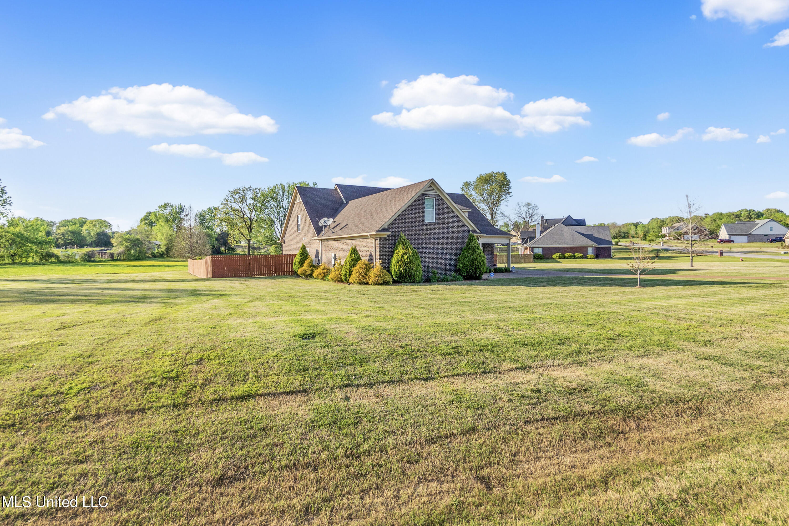 2585 Rodeo Way Property Photo 1