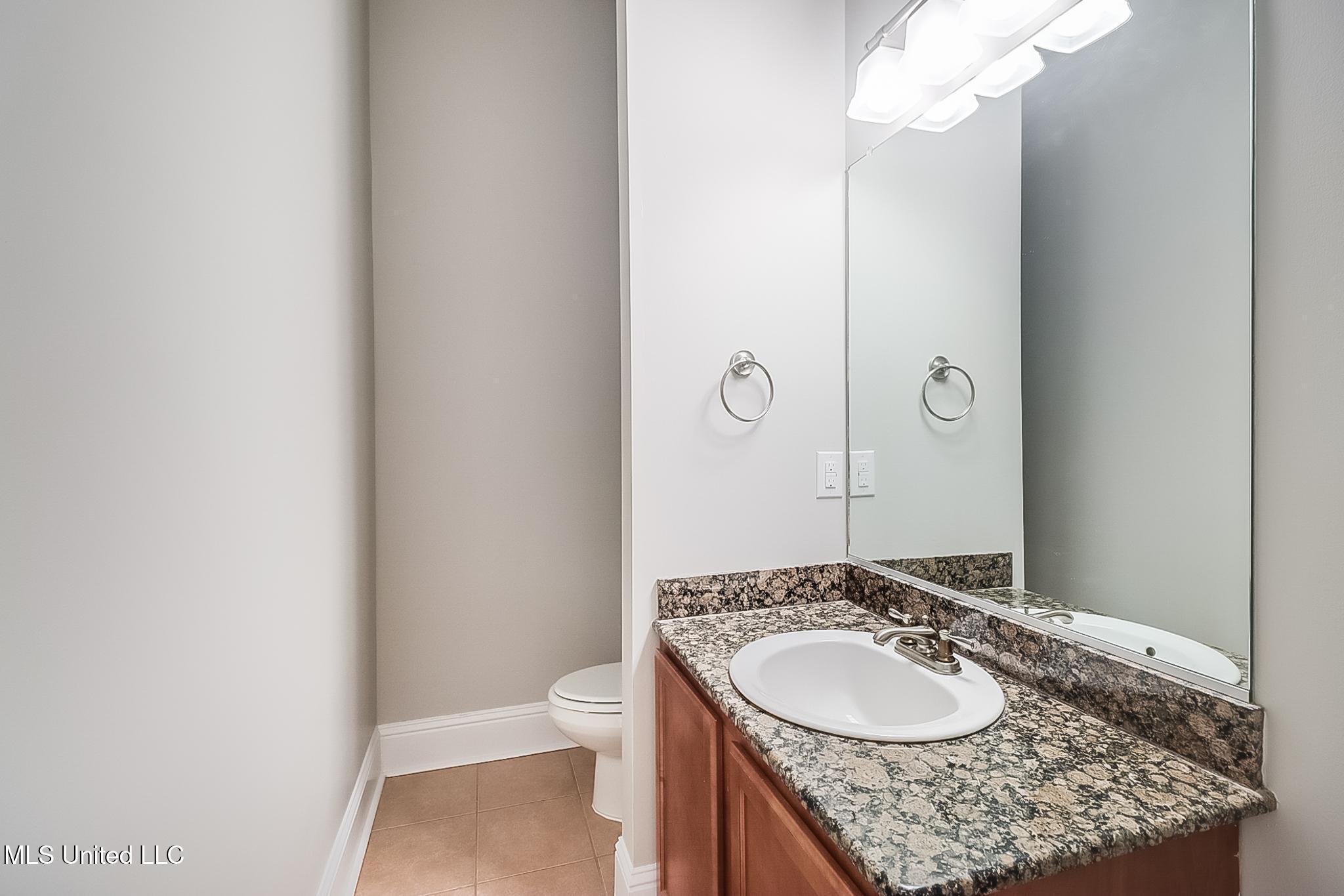 211 Capri Place Property Photo 4
