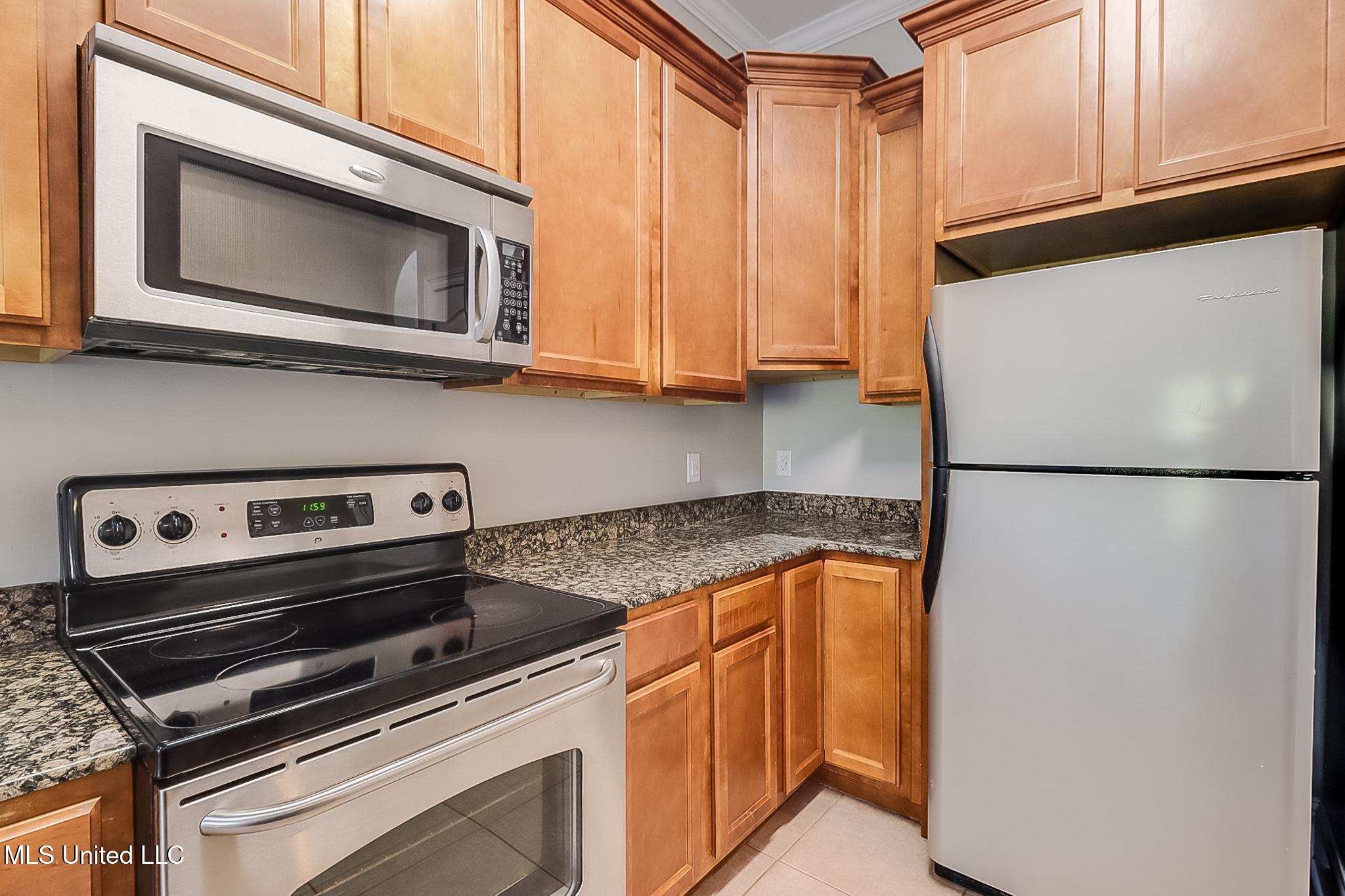 211 Capri Place Property Photo 6