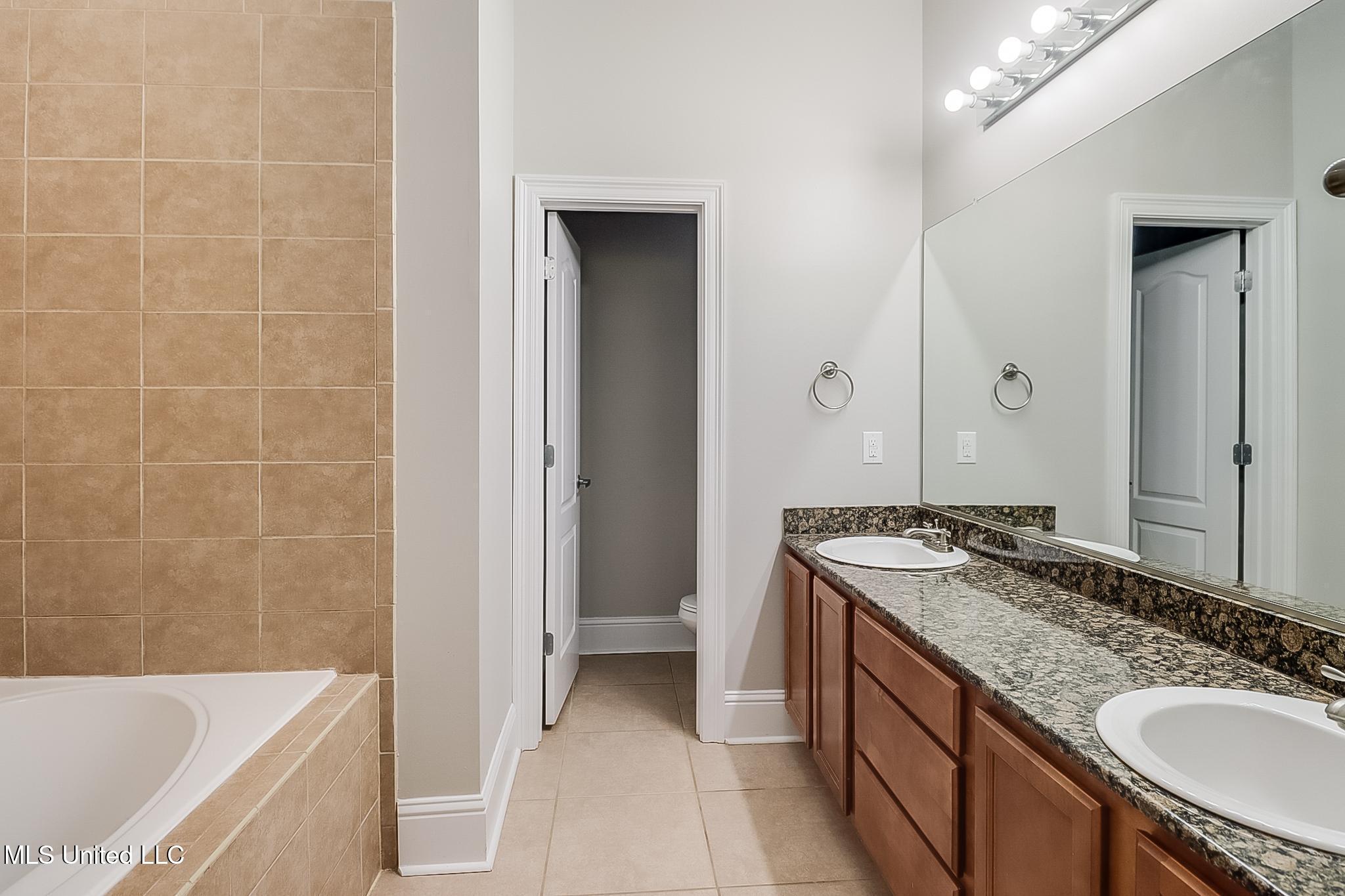 211 Capri Place Property Photo 14