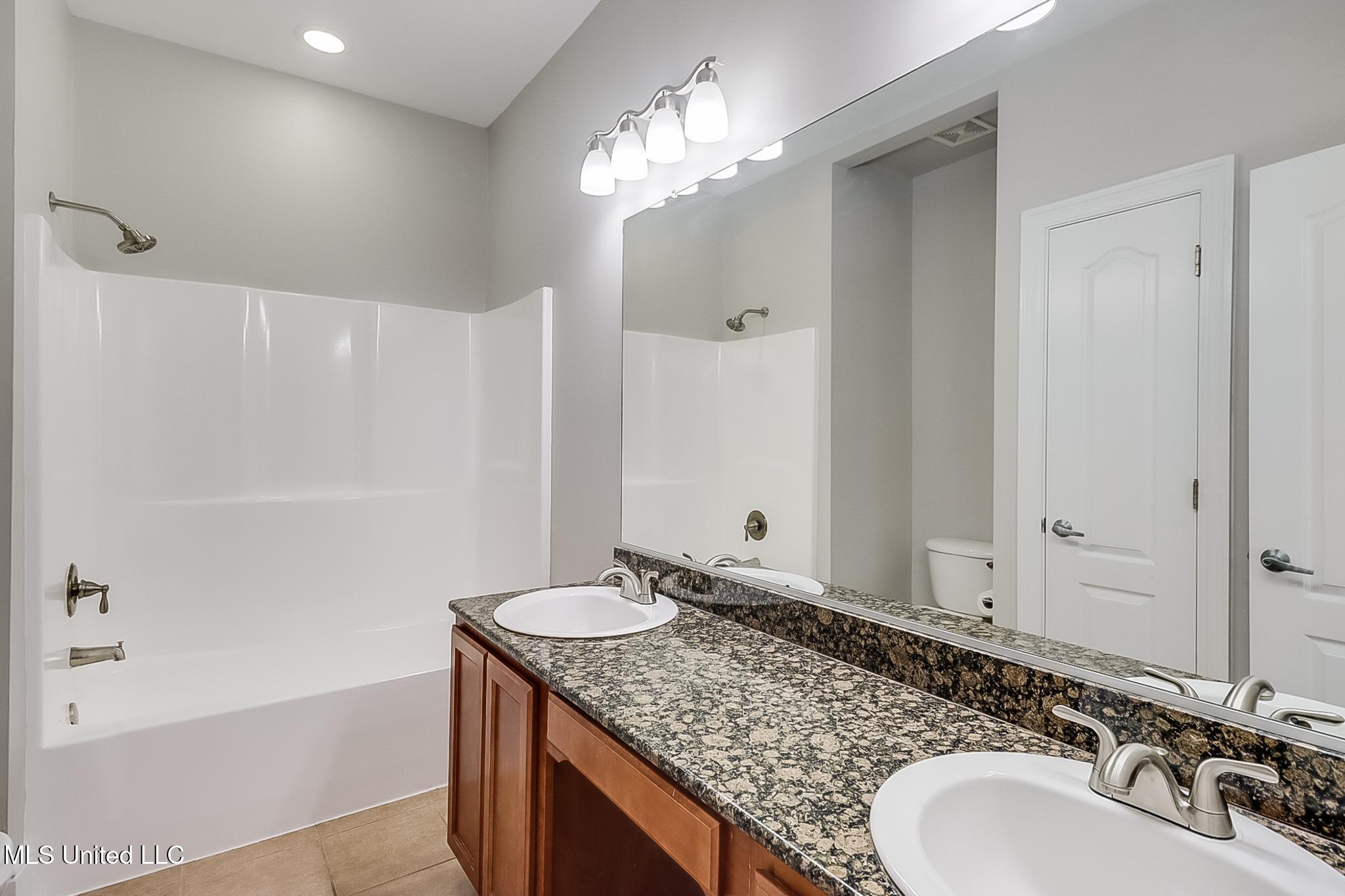 211 Capri Place Property Photo 18