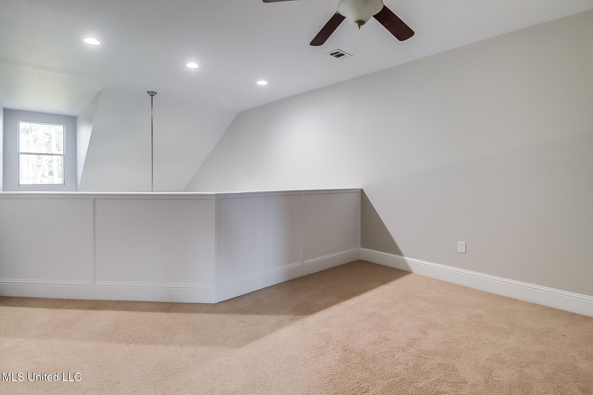 211 Capri Place Property Photo 19