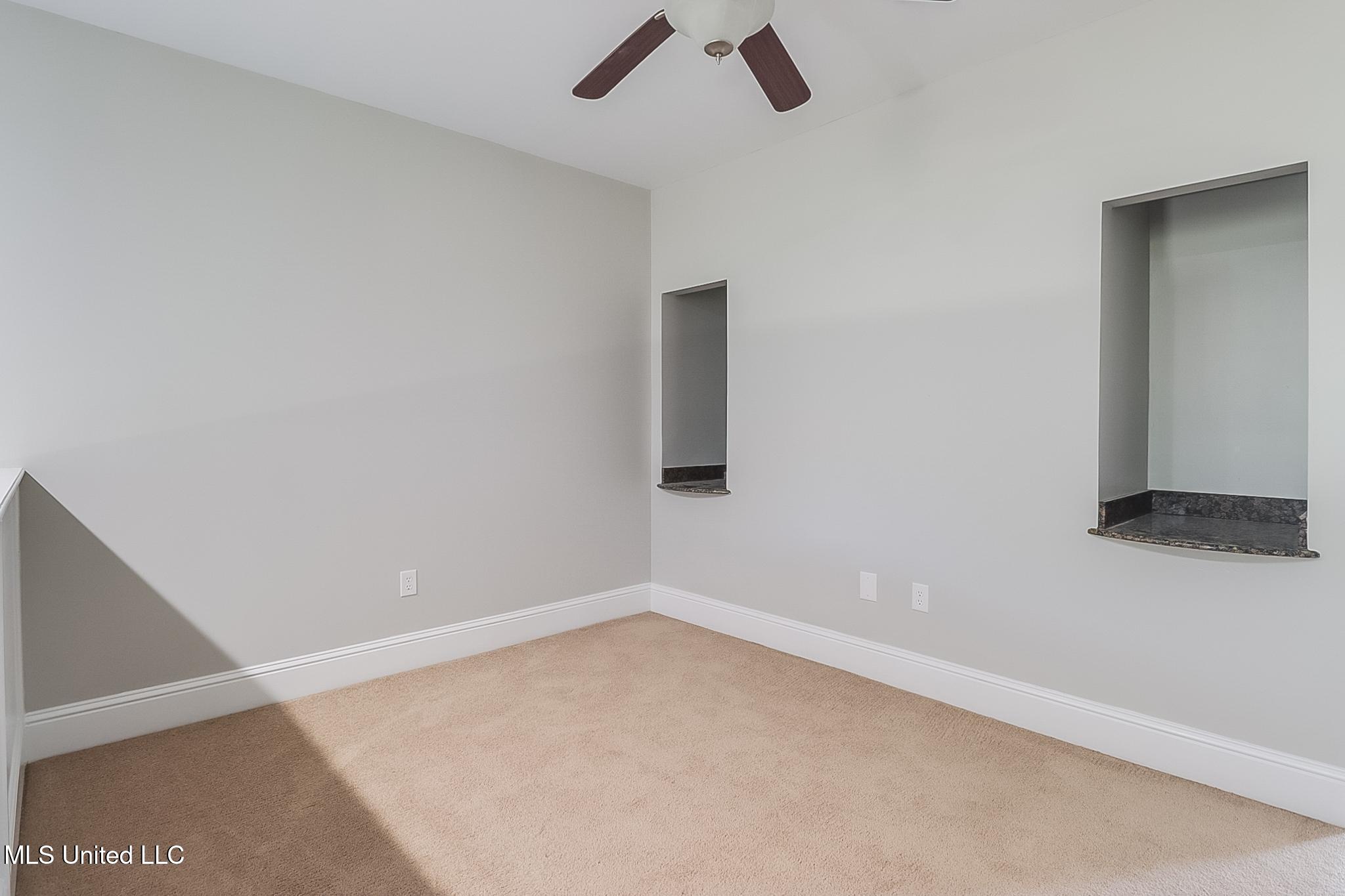 211 Capri Place Property Photo 20