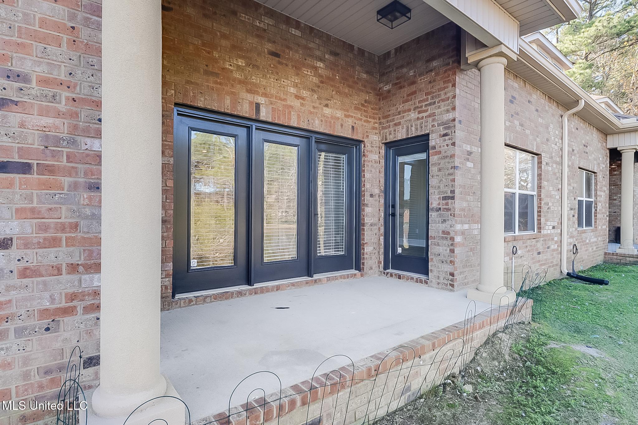 211 Capri Place Property Photo 25