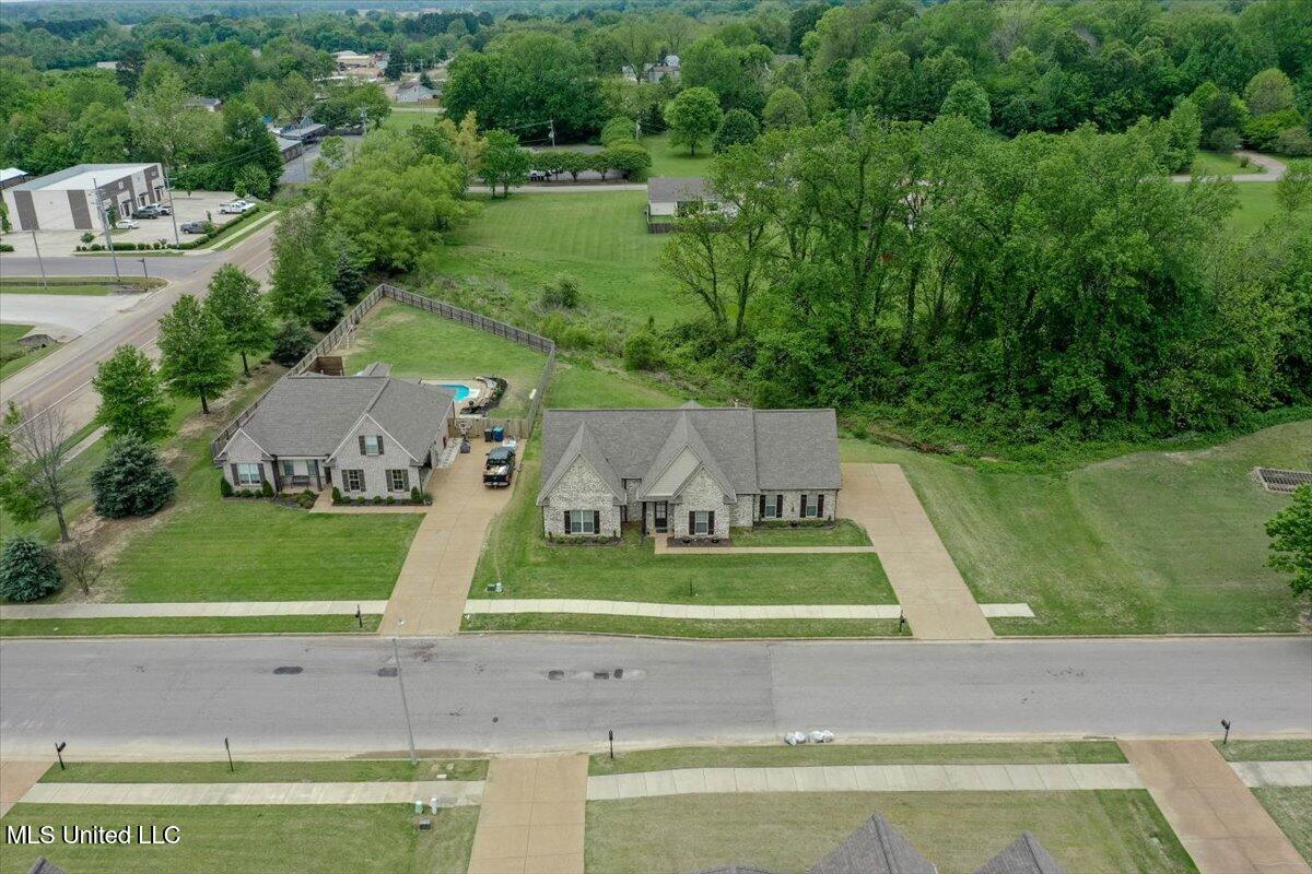 1537 Winningham Drive Property Photo 3