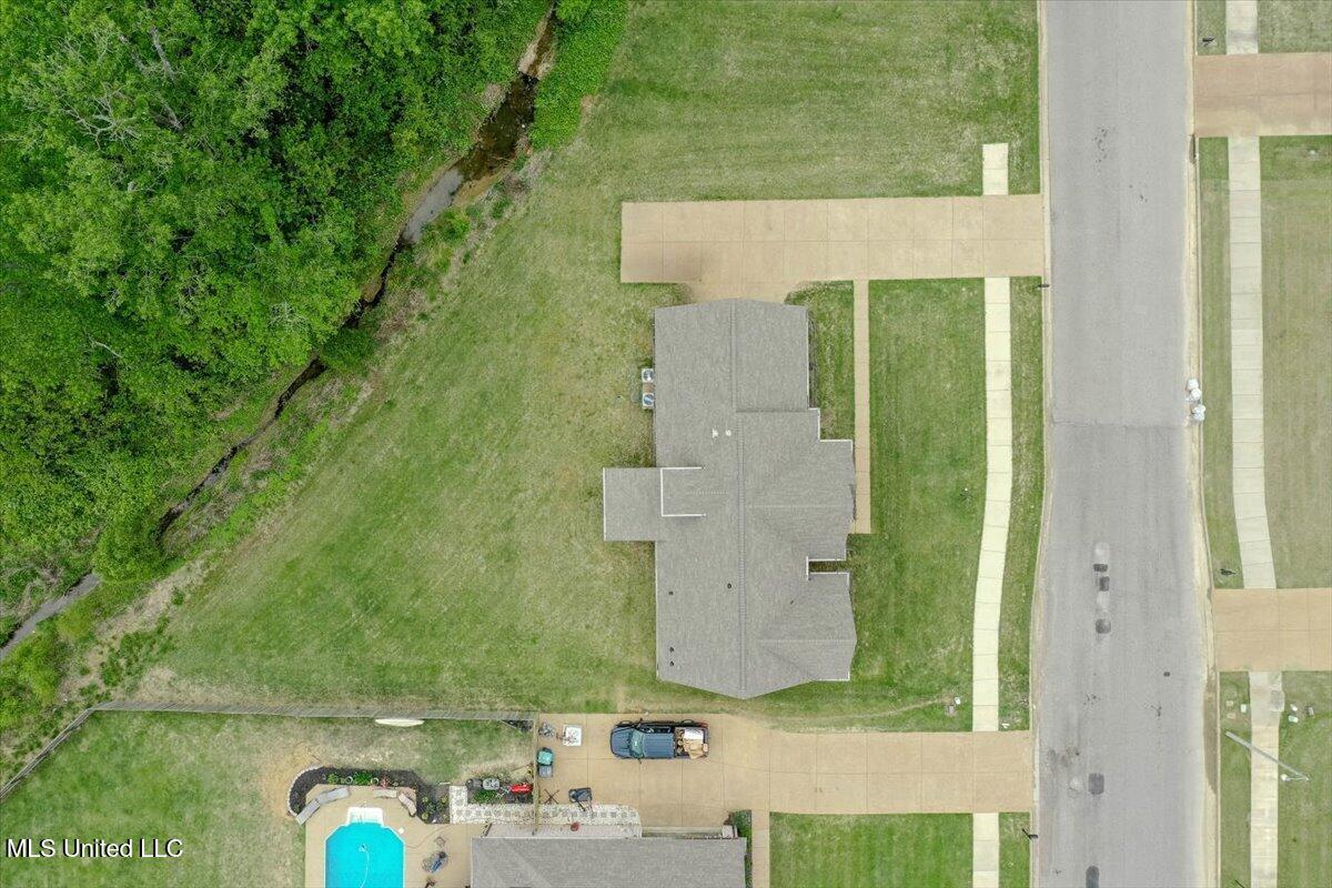 1537 Winningham Drive Property Photo 7