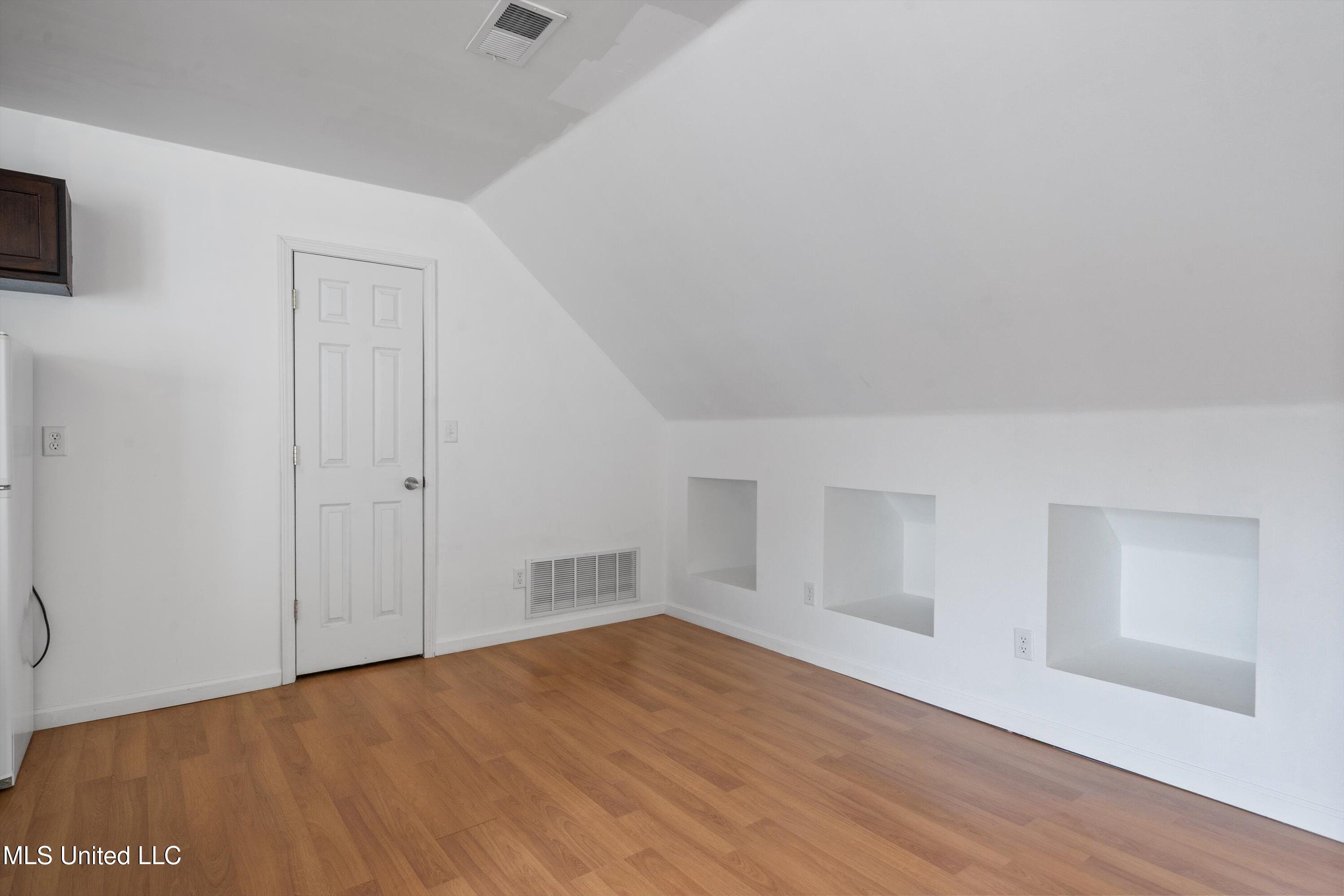 206 Swan Lk Drive Property Photo 61
