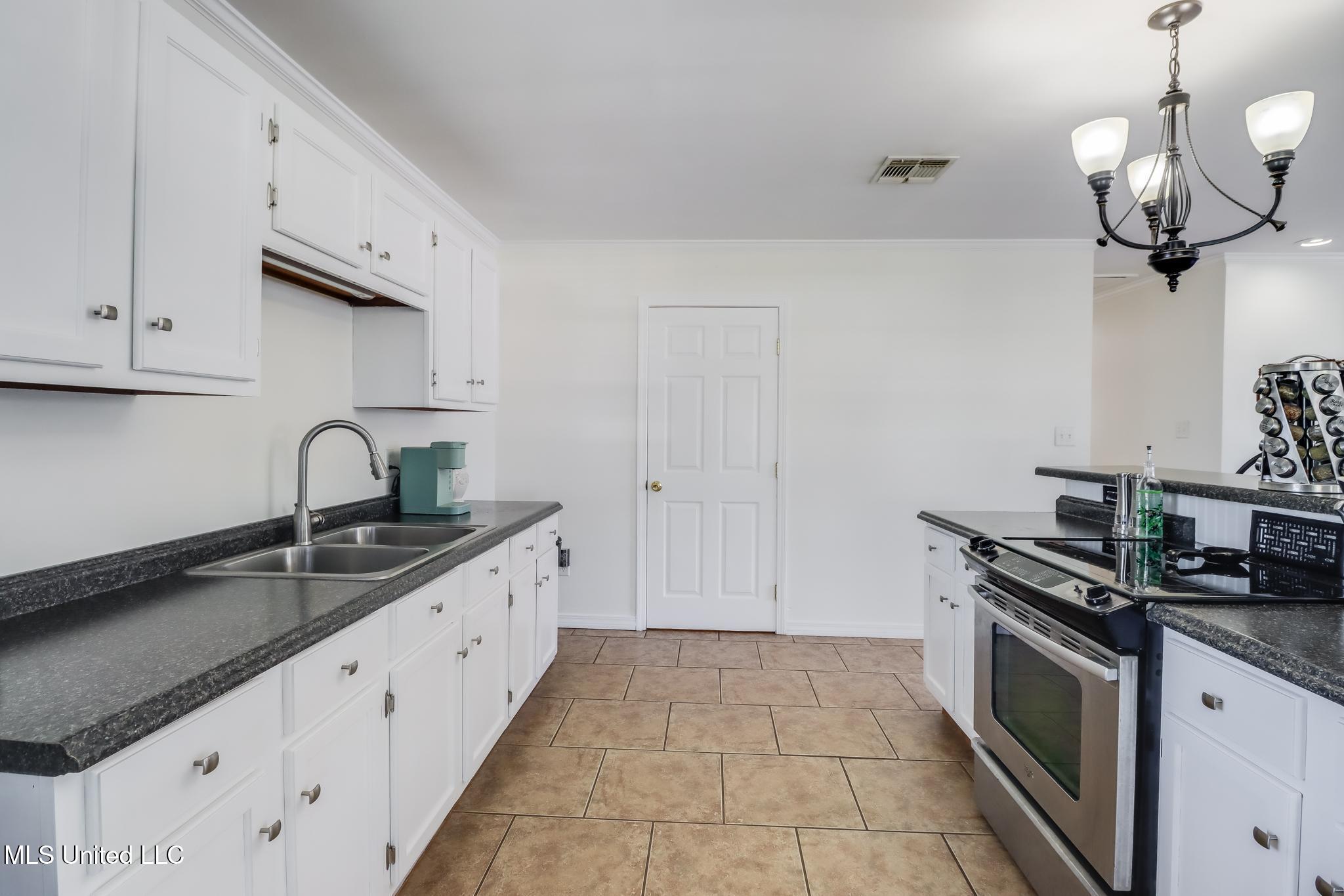 5036 Utah Street Property Photo 15