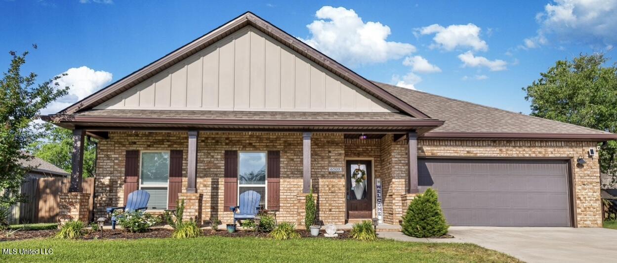 6509 Sugarcane Circle Property Photo 1