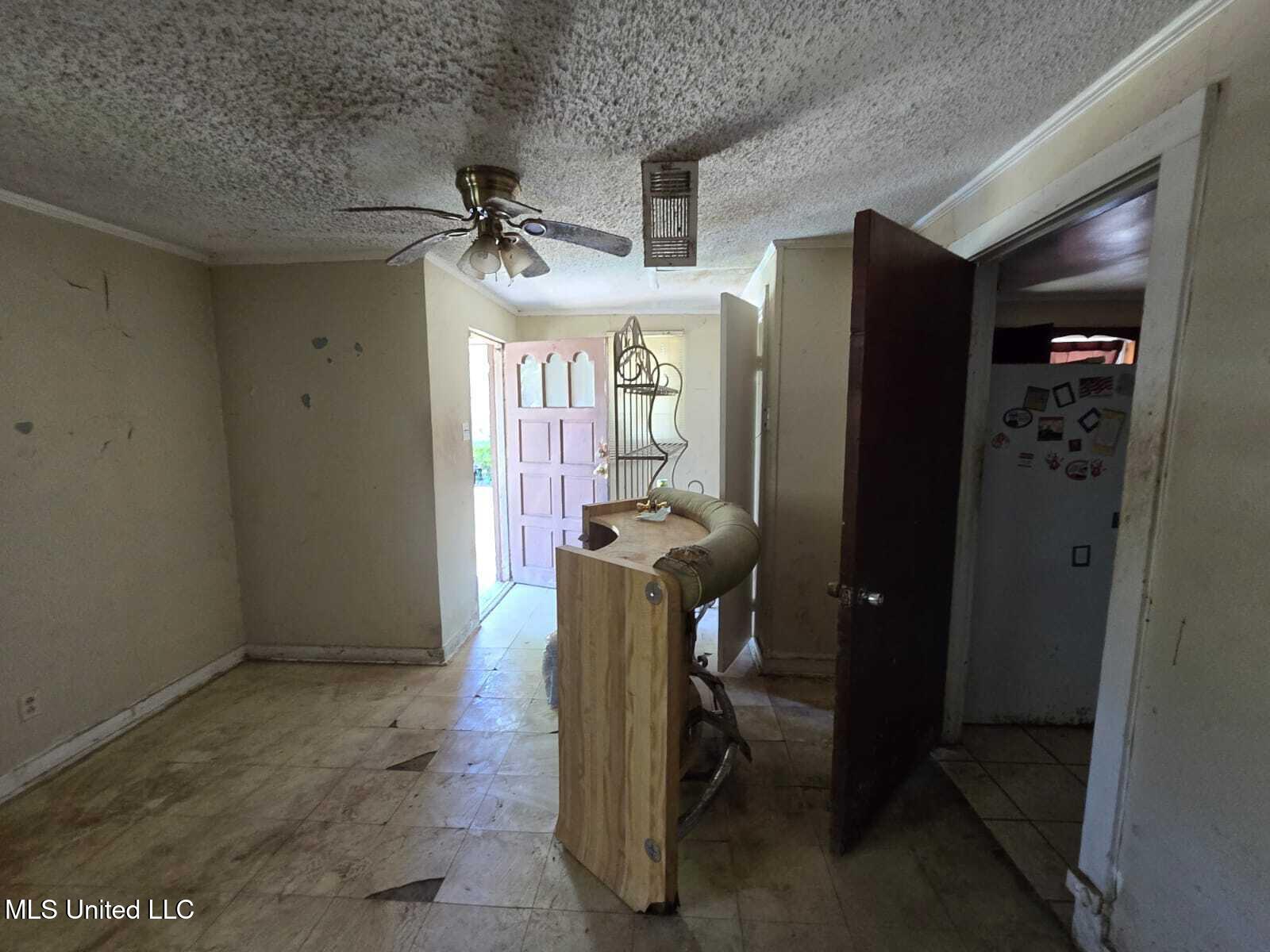 1111 Woodward Avenue Property Photo 7