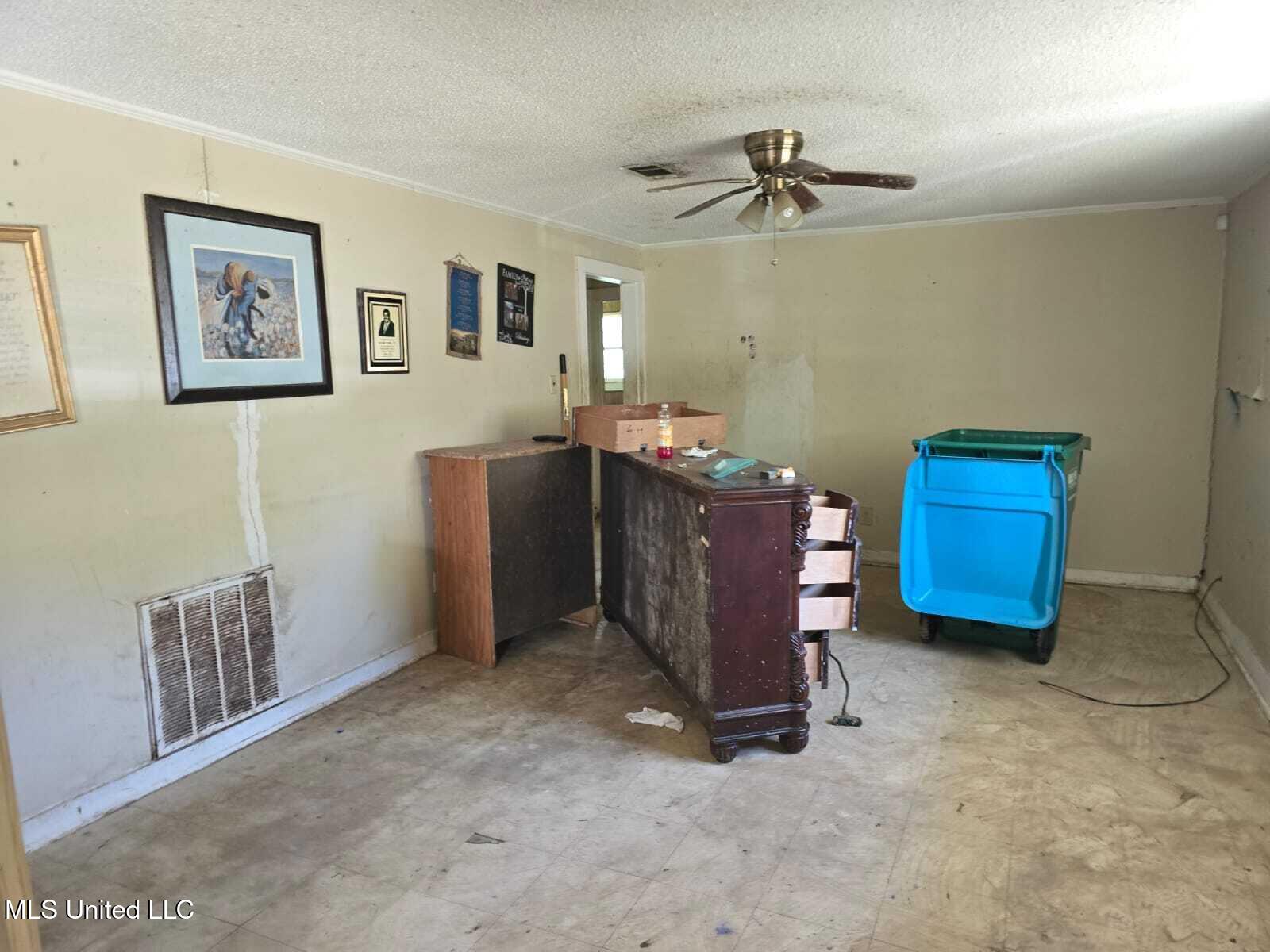 1111 Woodward Avenue Property Photo 12