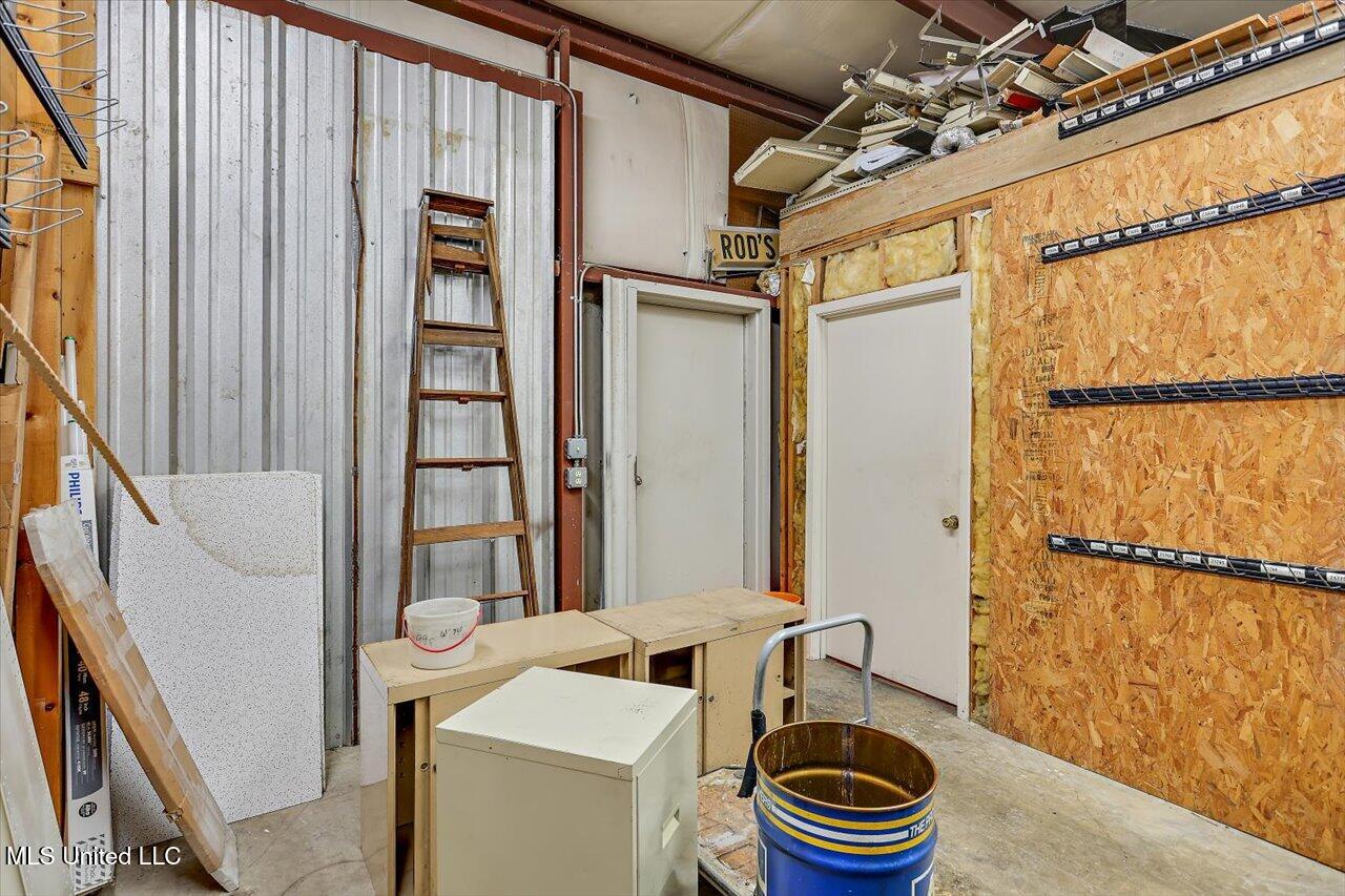 230 Clinton Plaza Property Photo 32