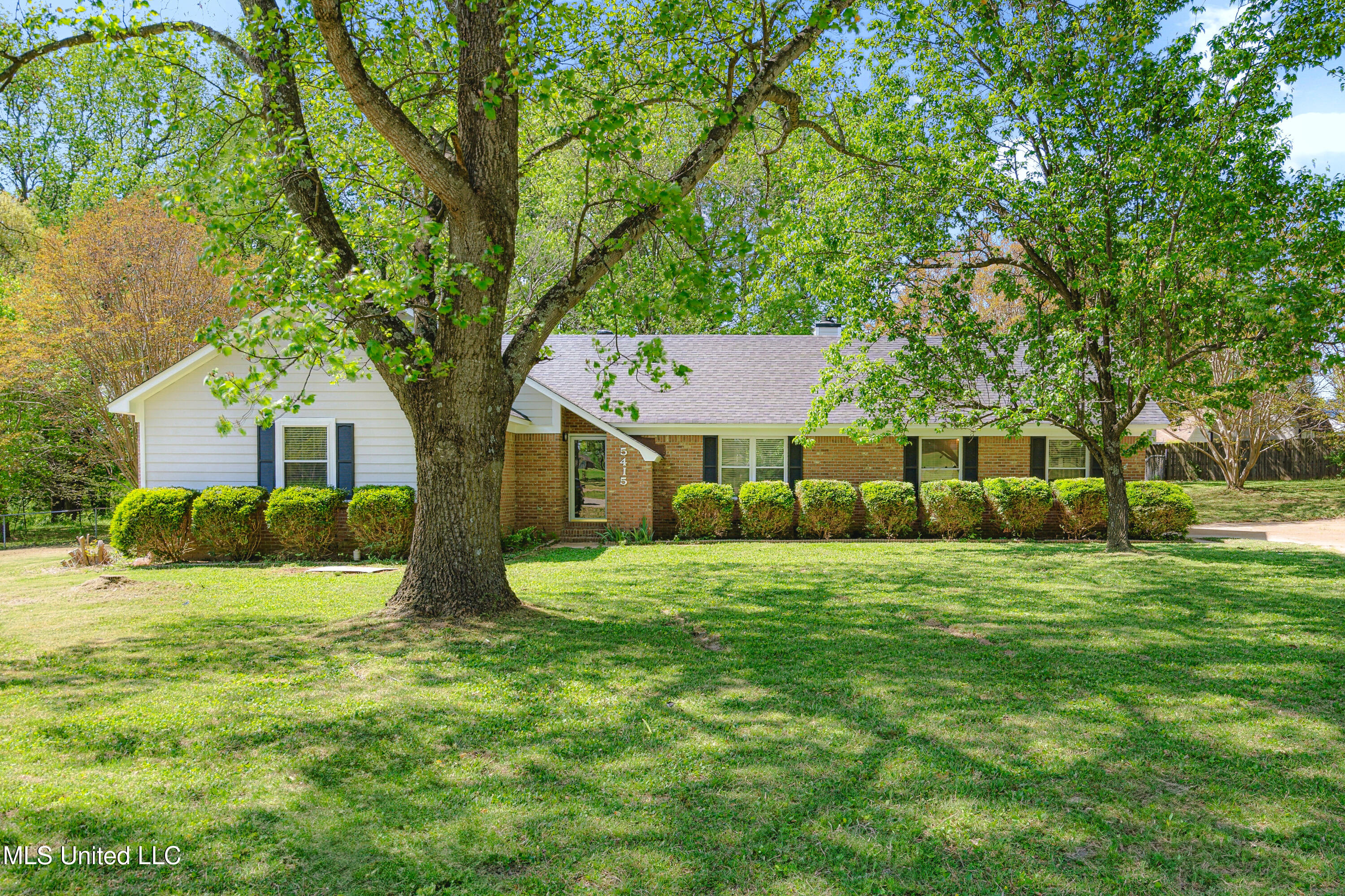 5415 Sollie Cove Property Photo 1