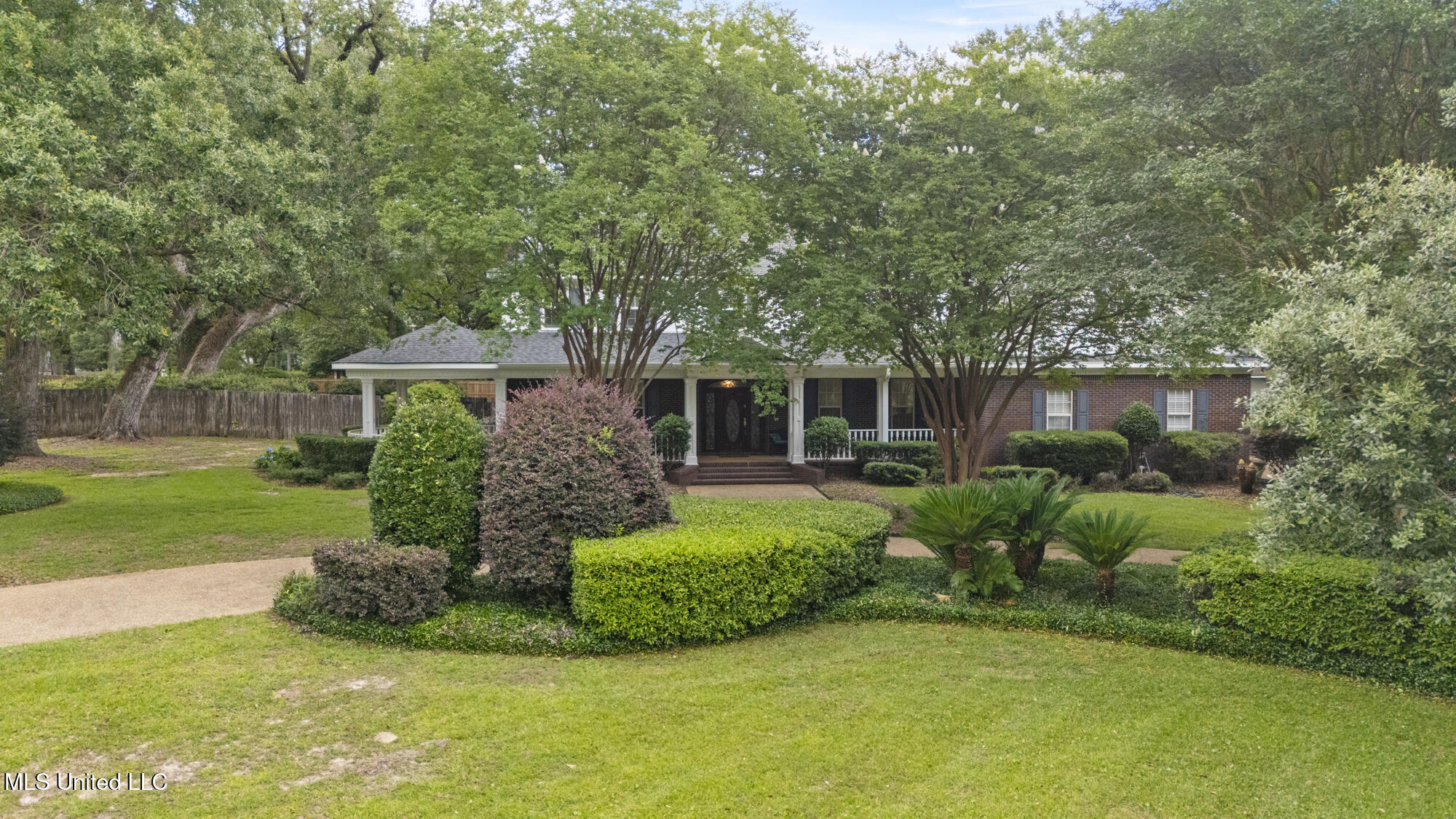 12918 Coles Cove Property Photo 5