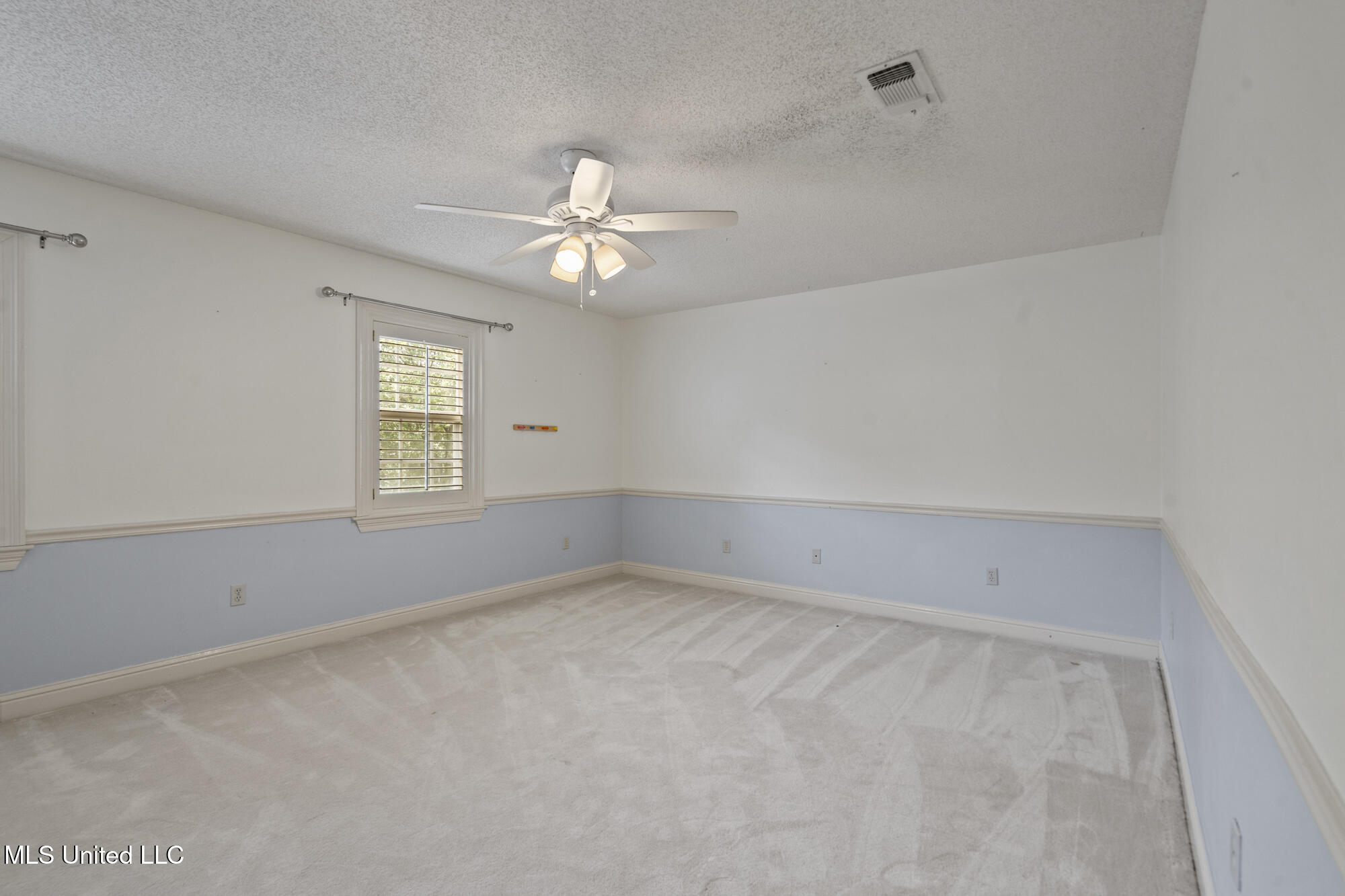 12918 Coles Cove Property Photo 35