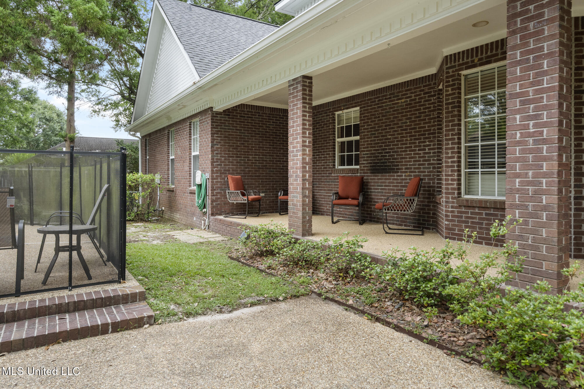 12918 Coles Cove Property Photo 48
