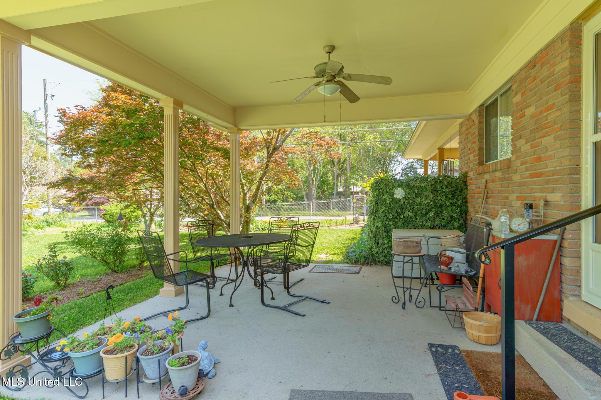 2201 Mcinnis Street Property Photo 17