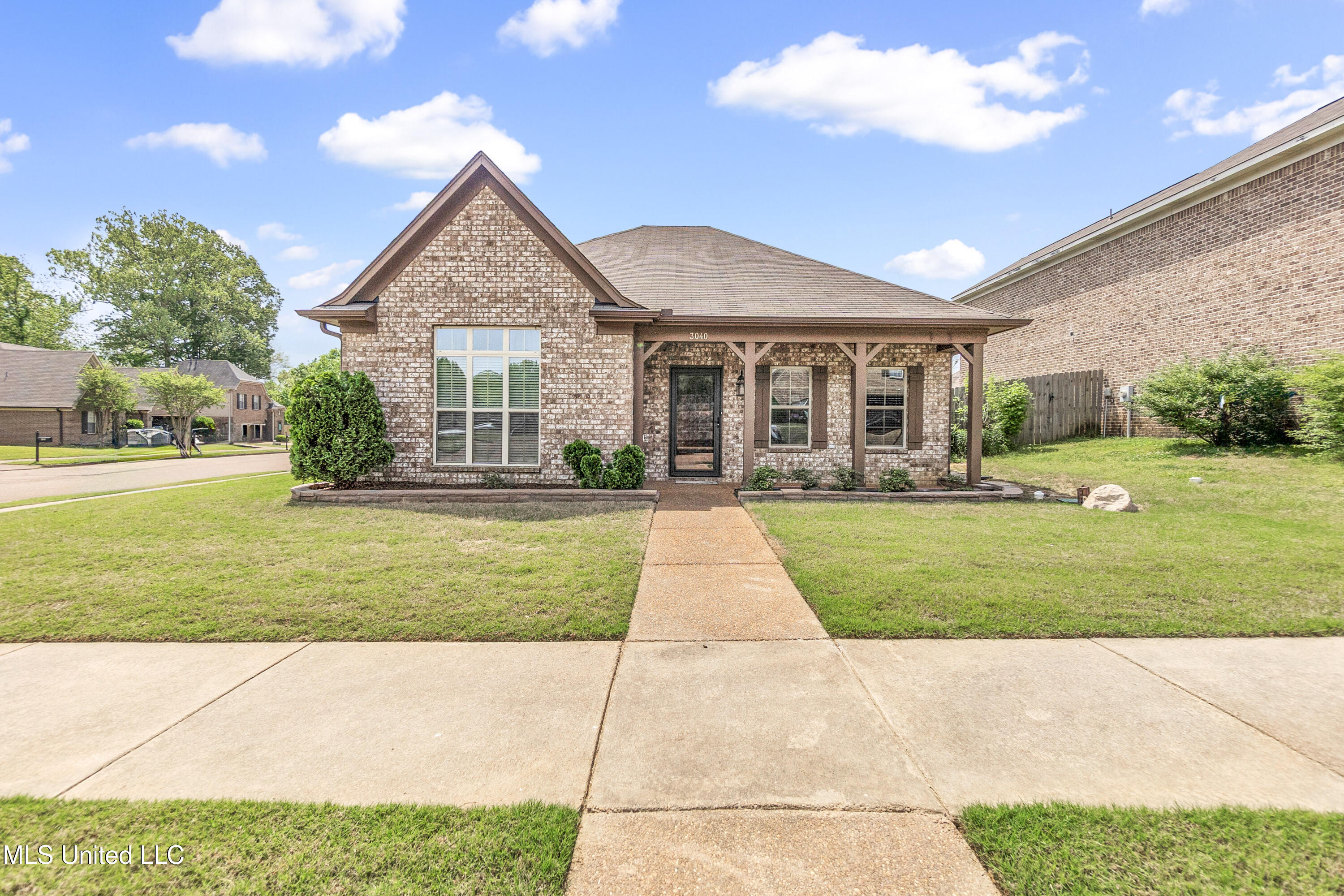 3040 Logans Loop Property Photo 1