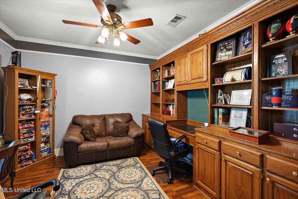 1155 Craig Drive Property Photo 7