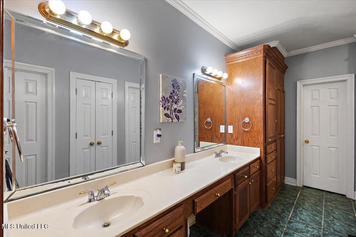 1155 Craig Drive Property Photo 34
