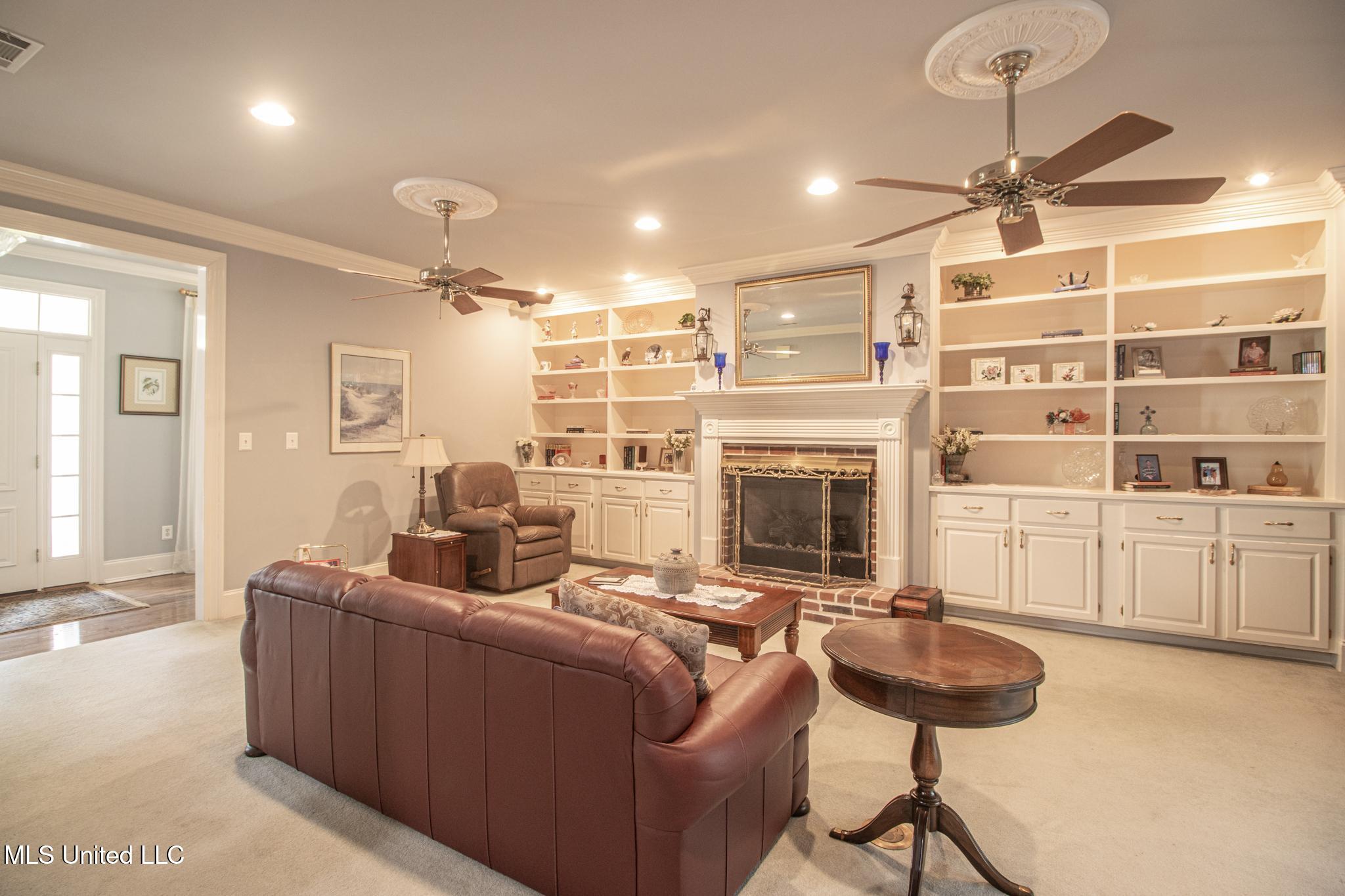 956 Kale Street Property Photo 4