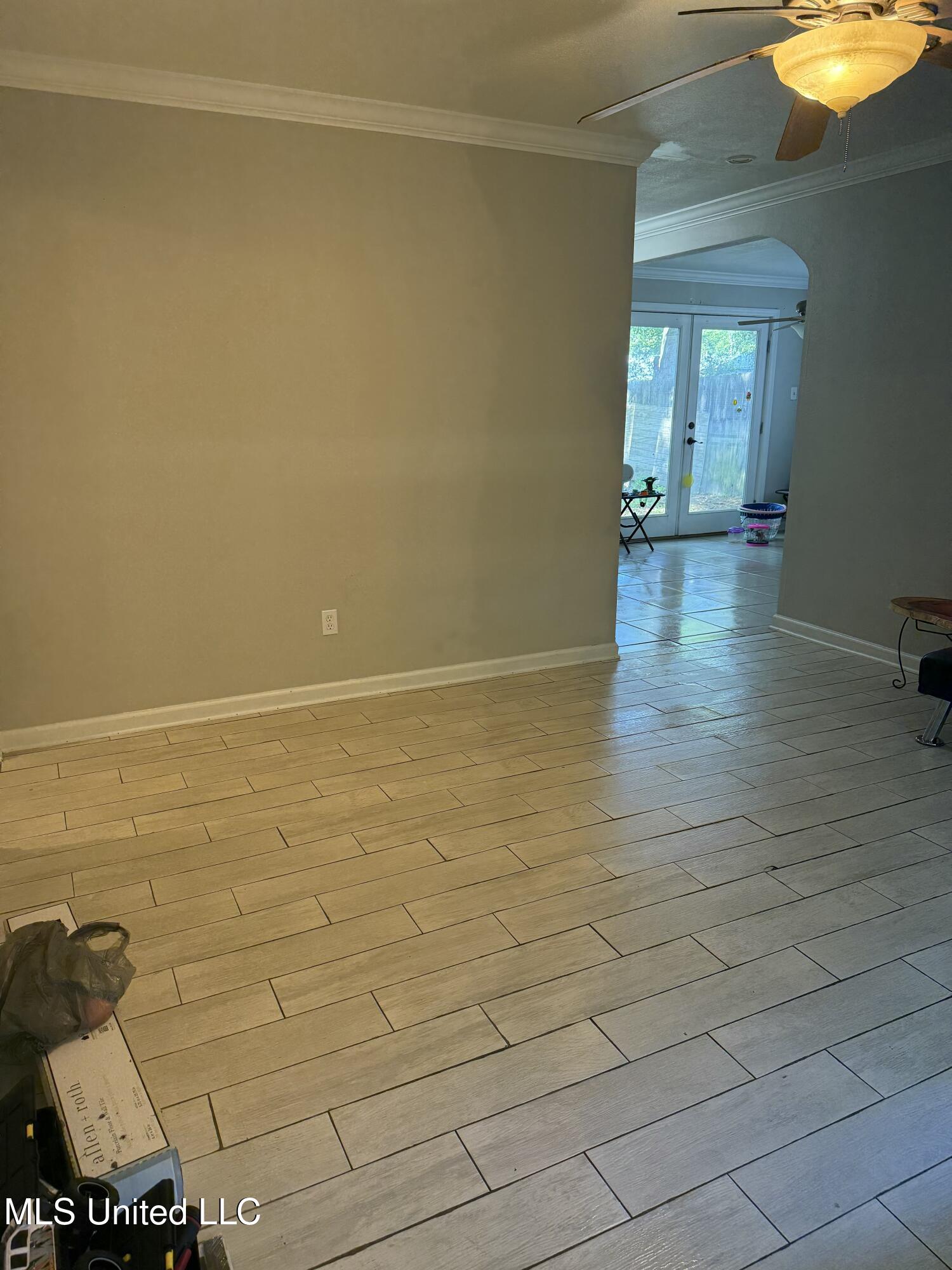 229 Woodland Circle Property Photo 5