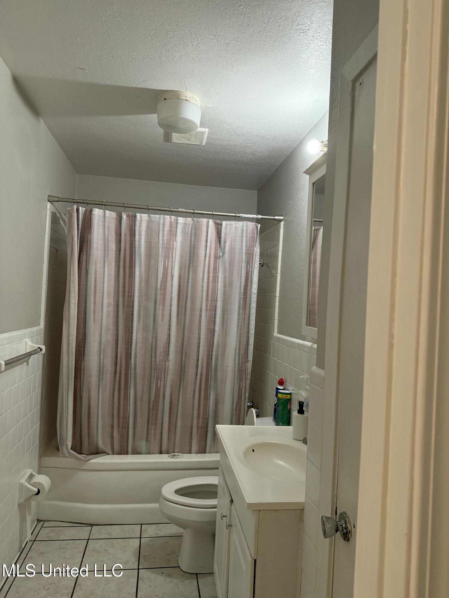 229 Woodland Circle Property Photo 6