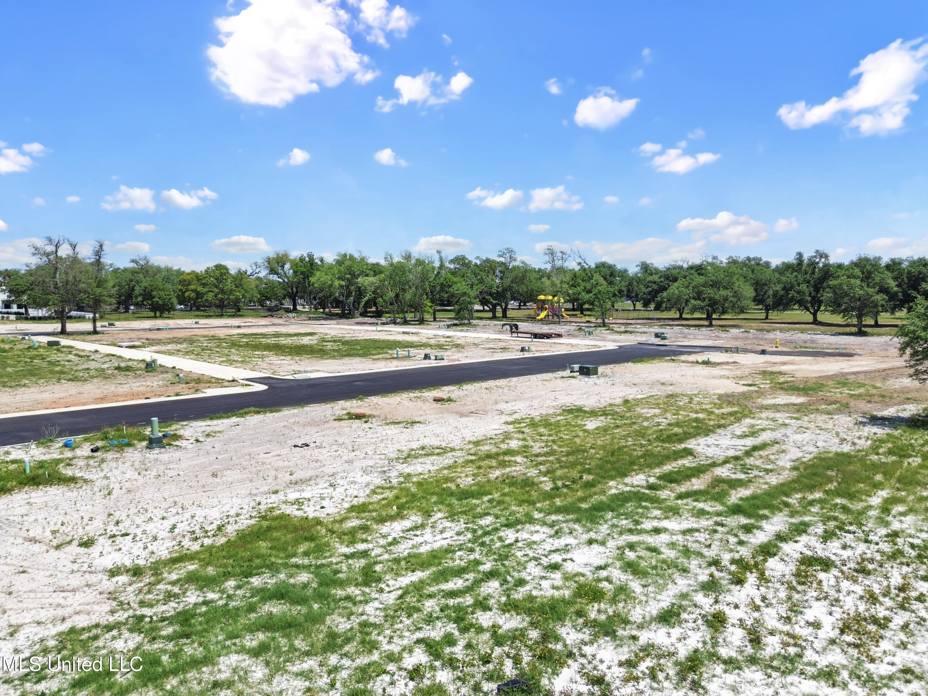 114 Henderson Avenue Property Photo 11