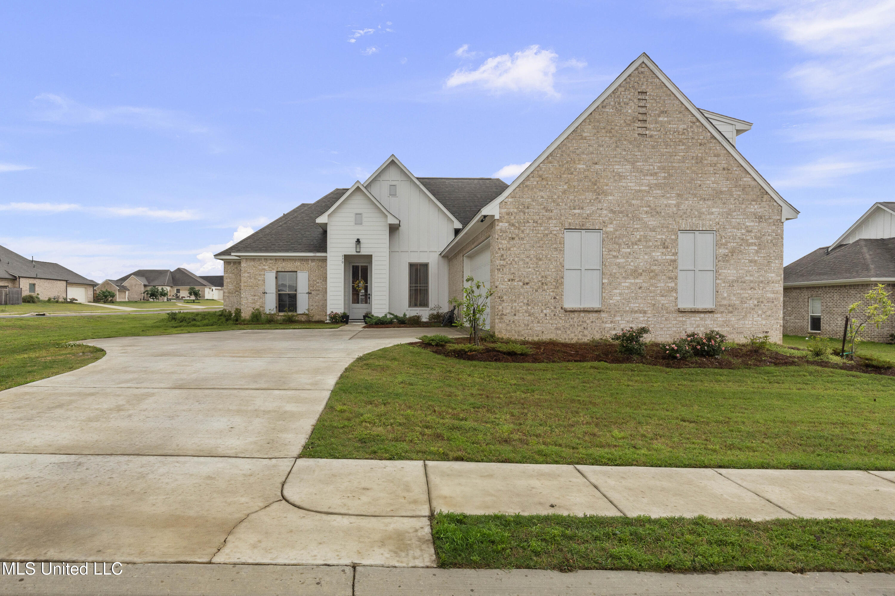 970 Glenwild Circle Property Photo 3