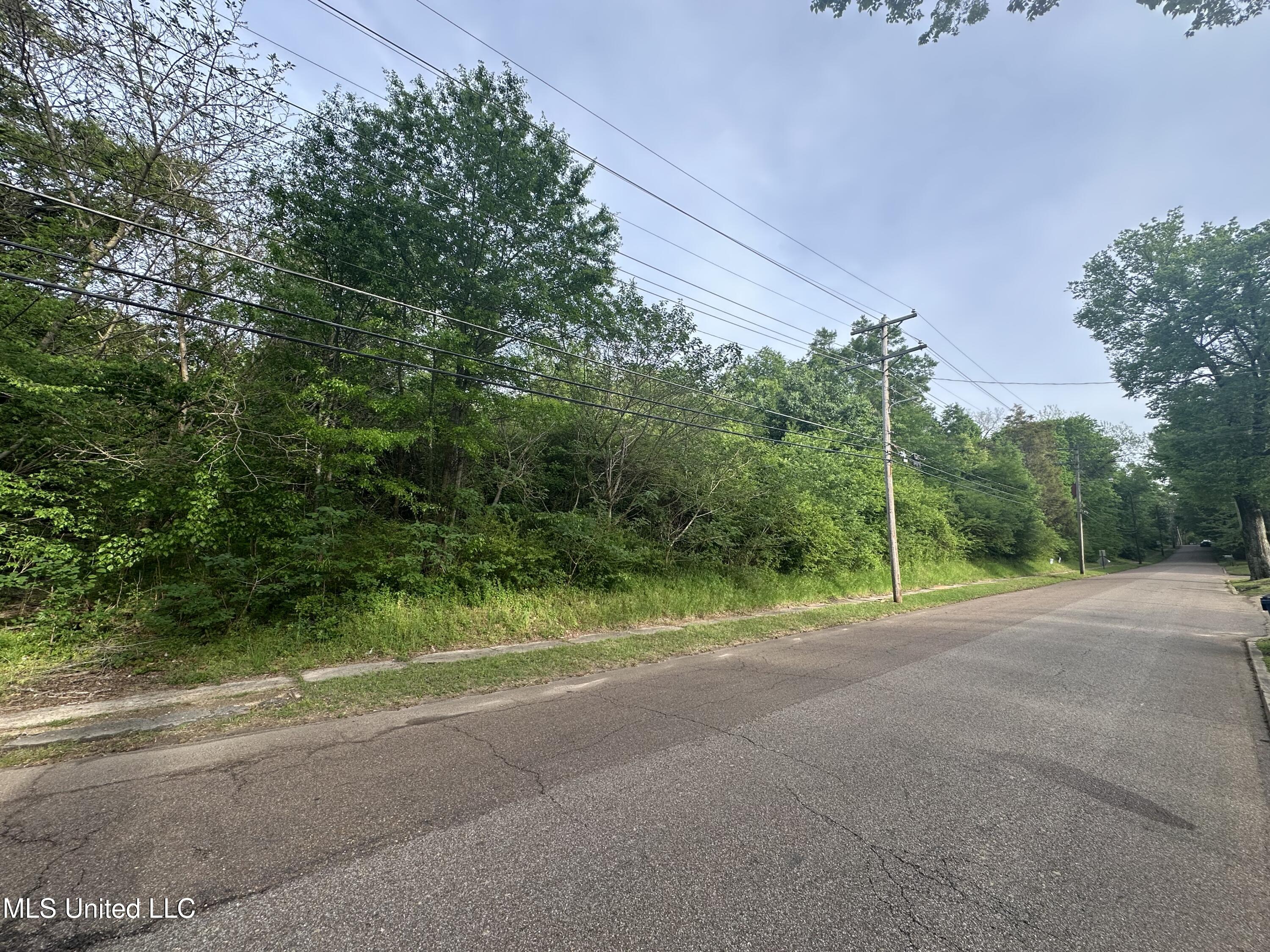 131 West Street Property Photo 2