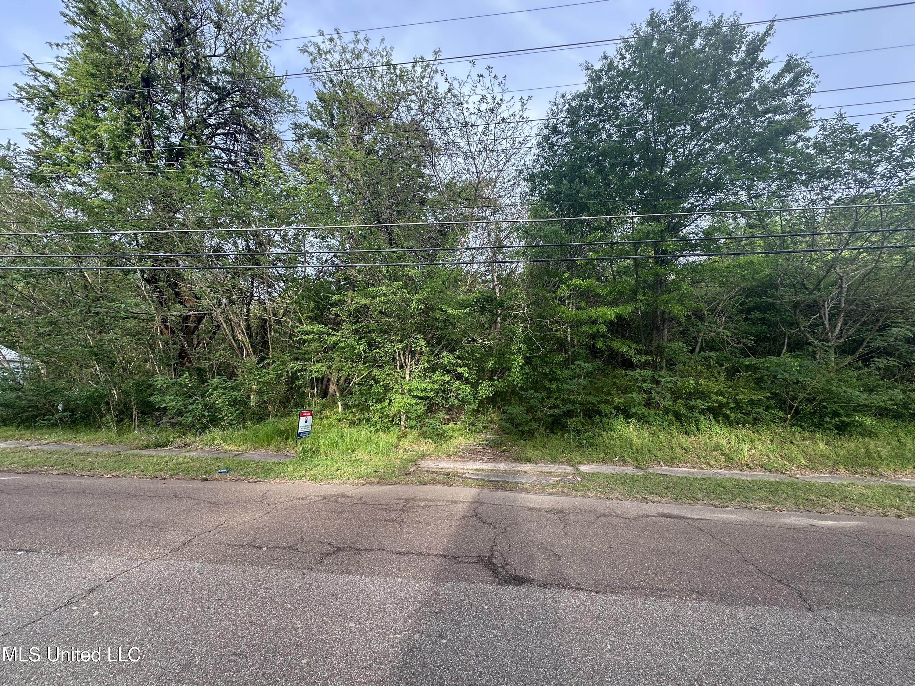 131 West Street Property Photo 4