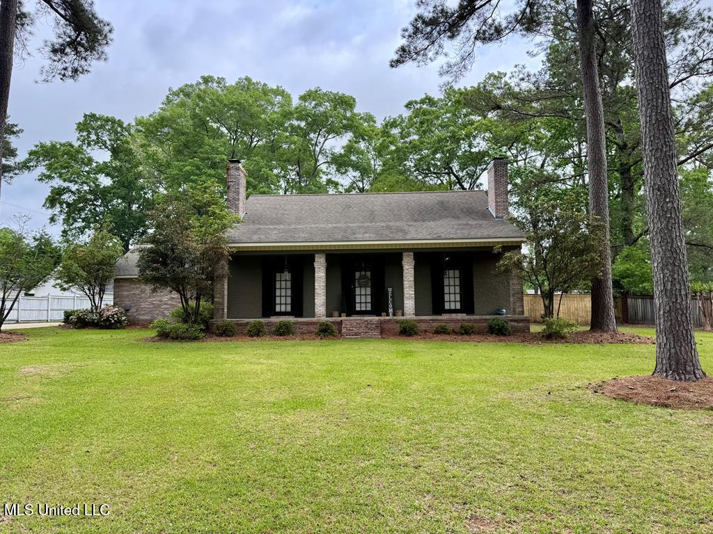 208 Noble Drive Property Photo 1