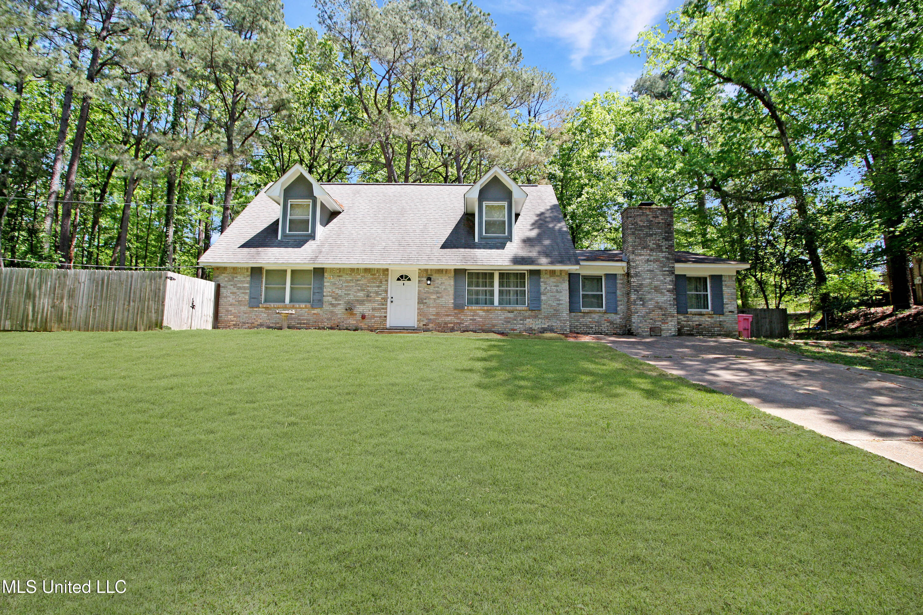 105 Oklahoma Drive Property Photo 1