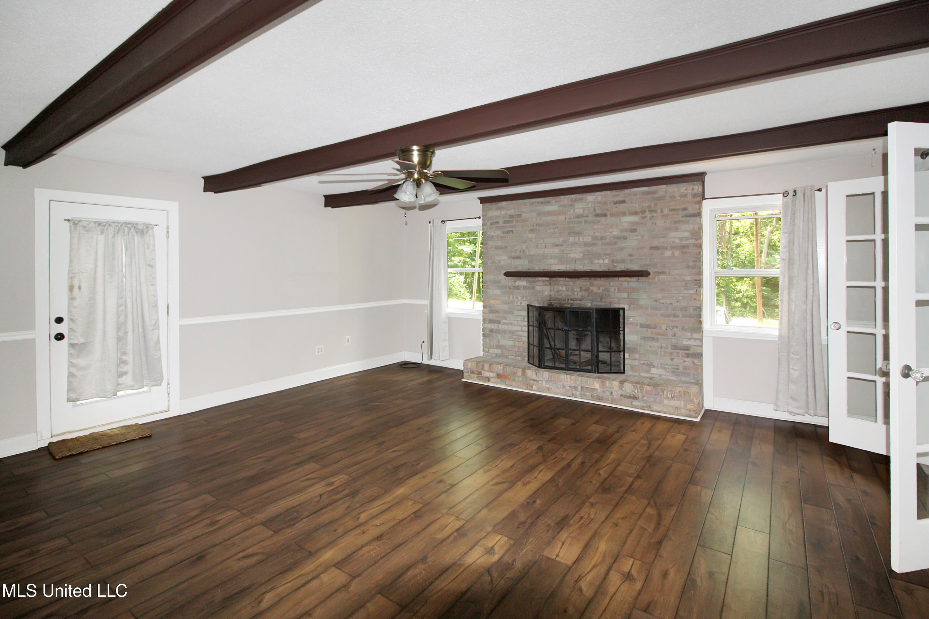 105 Oklahoma Drive Property Photo 3