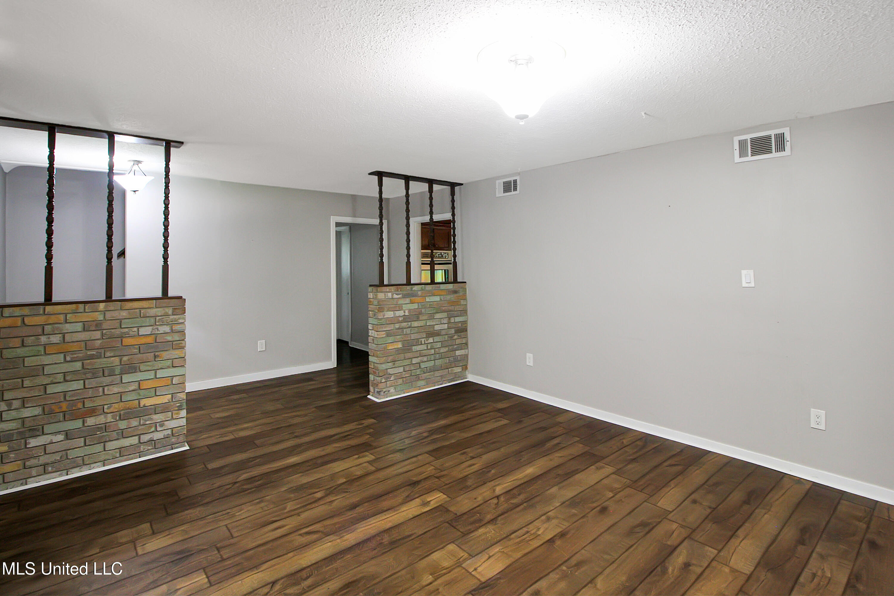 105 Oklahoma Drive Property Photo 6