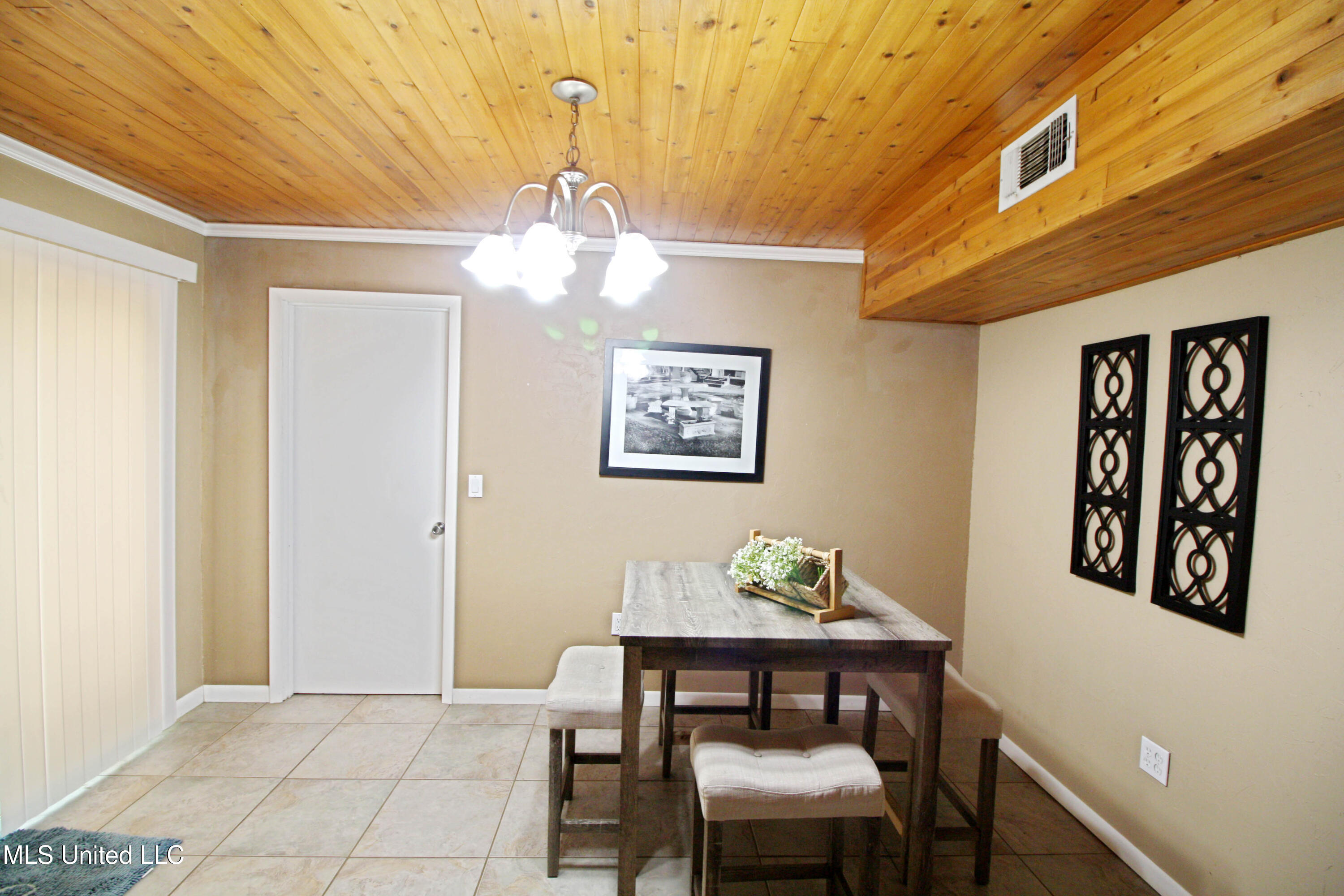 105 Oklahoma Drive Property Photo 13